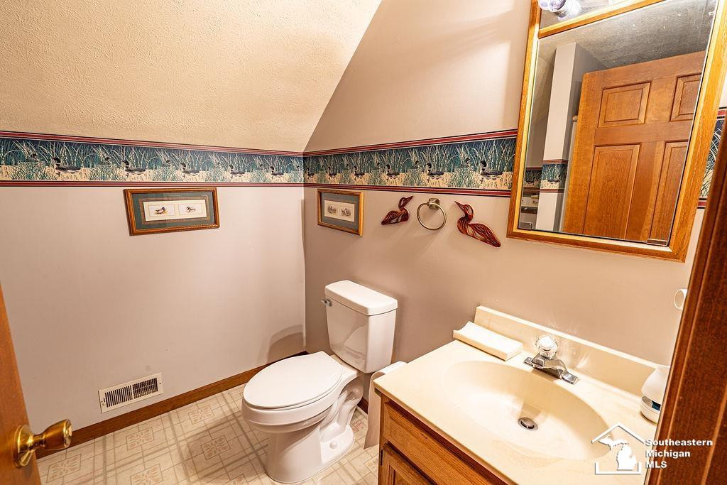 21680 Bell Road, New Boston, MI 48164 — Photo 24