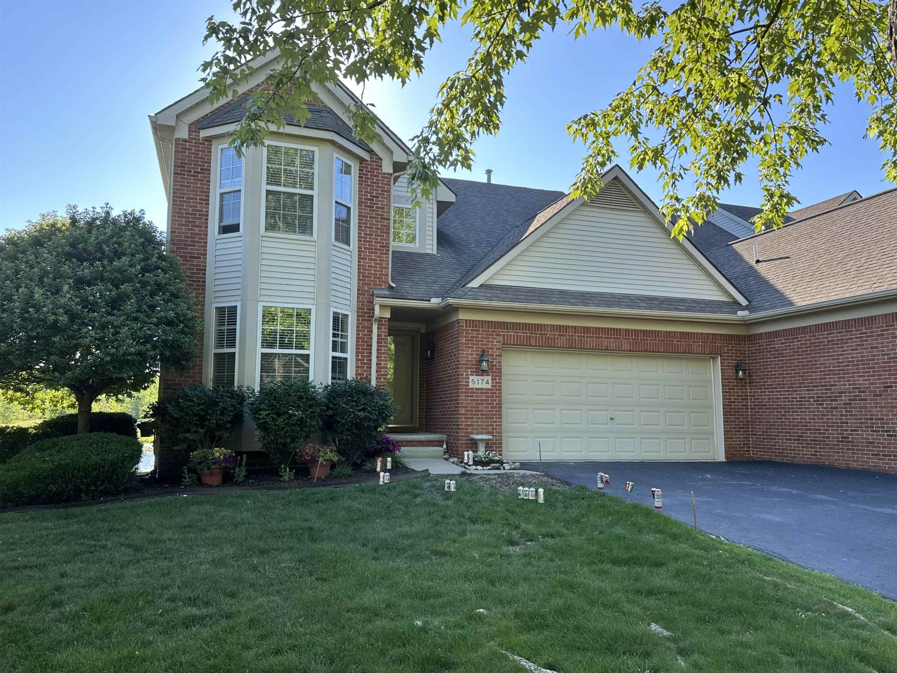6174 Lone Oak Circle, Grand Blanc, MI 48439