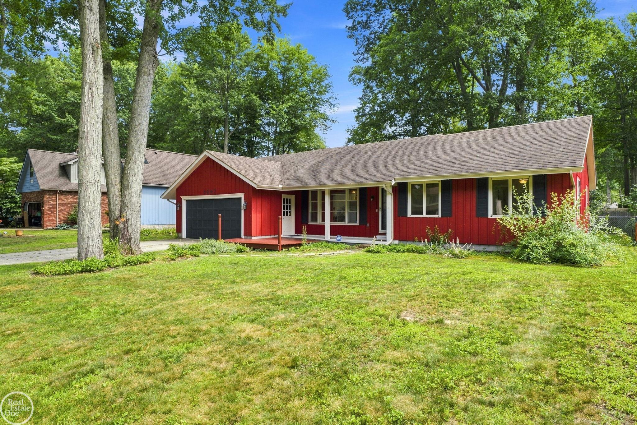 4247 Old Forge Drive, MI 48059 — Photo 3