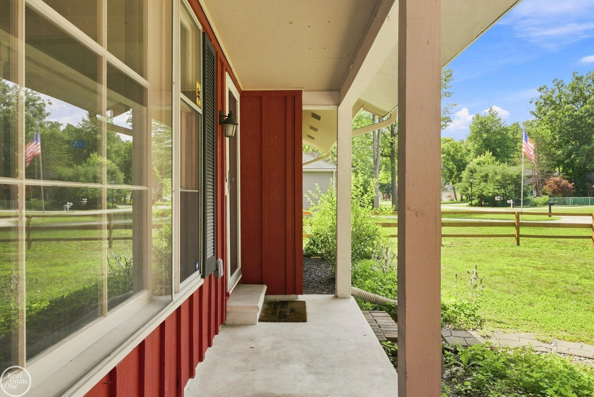 4247 Old Forge Drive, MI 48059 — Photo 7