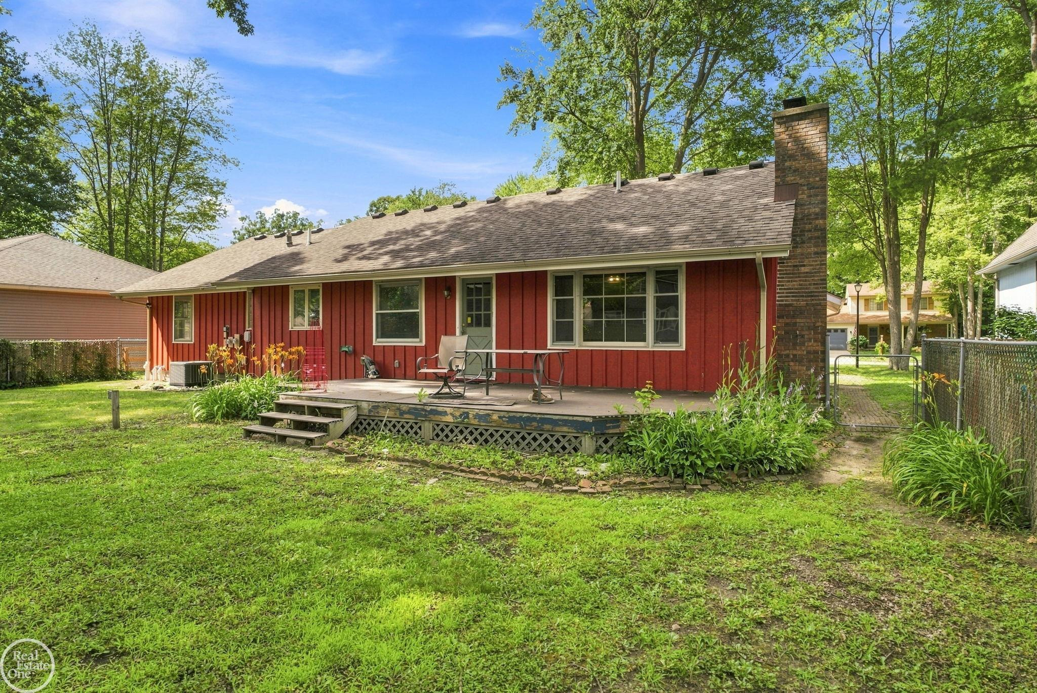4247 Old Forge Drive, MI 48059 — Photo 10
