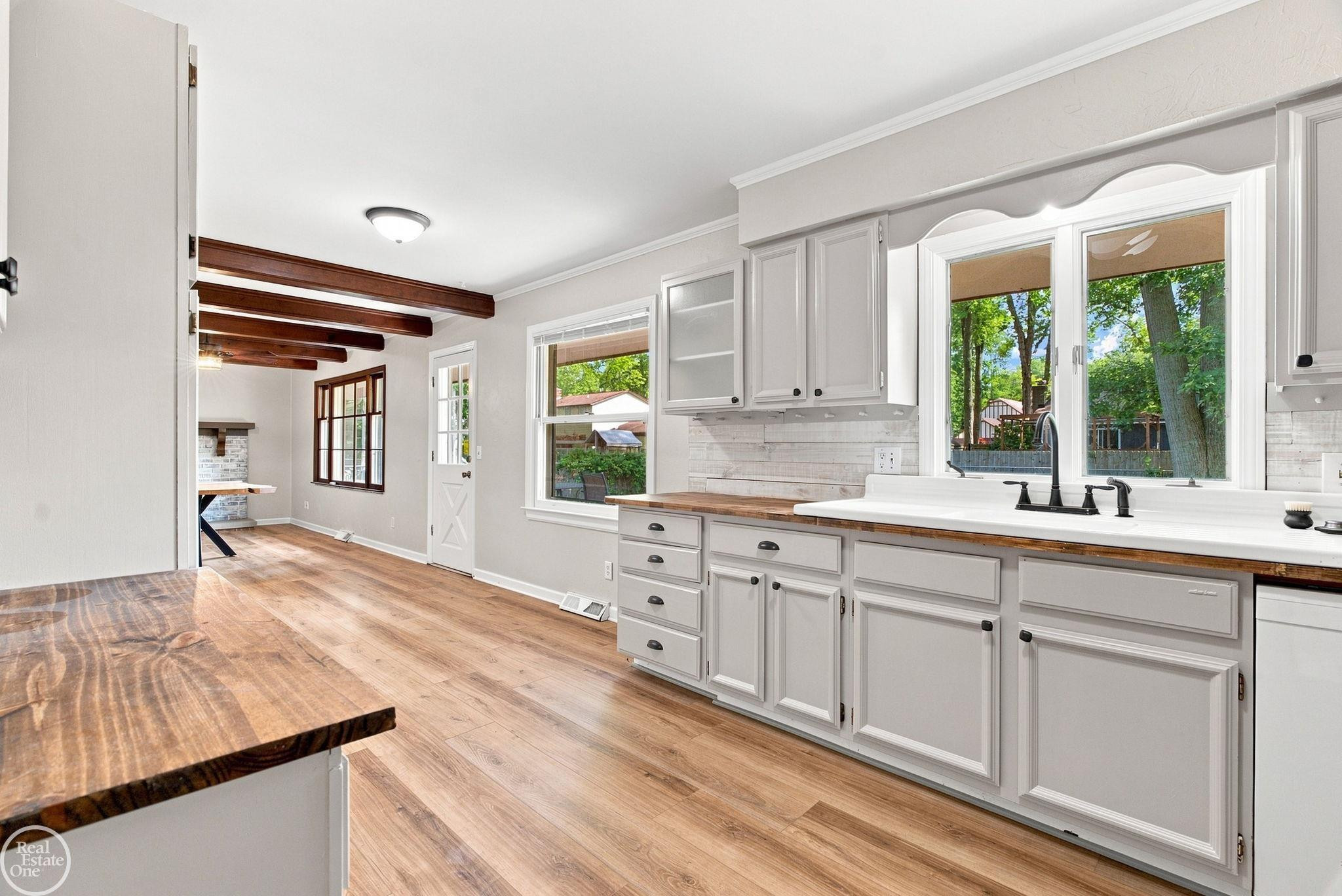 4247 Old Forge Drive, MI 48059 — Photo 18