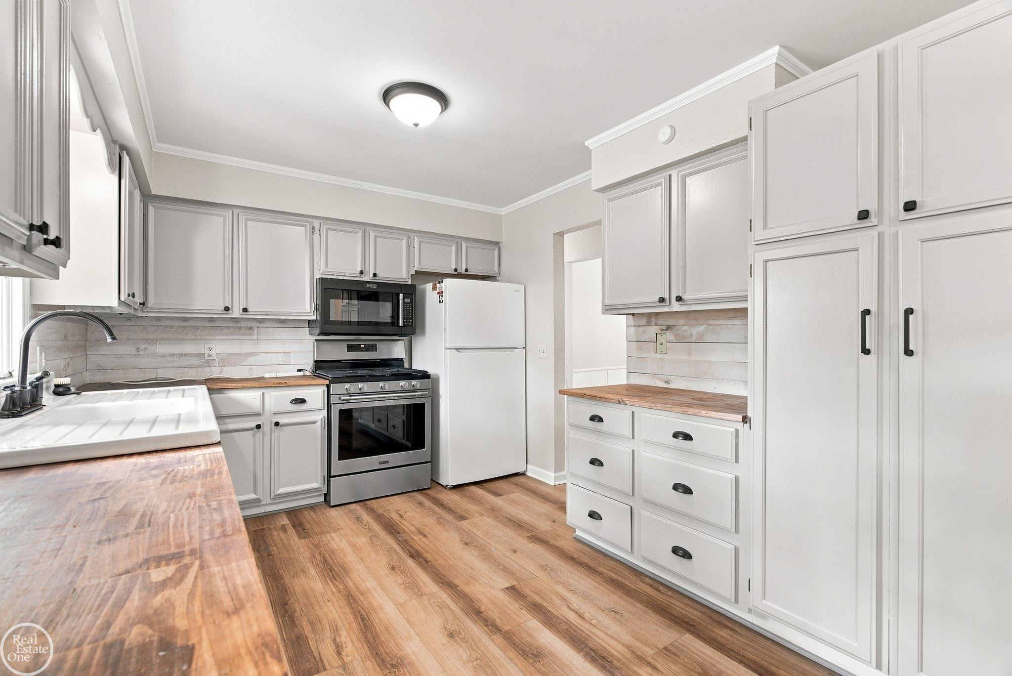 4247 Old Forge Drive, MI 48059 — Photo 21