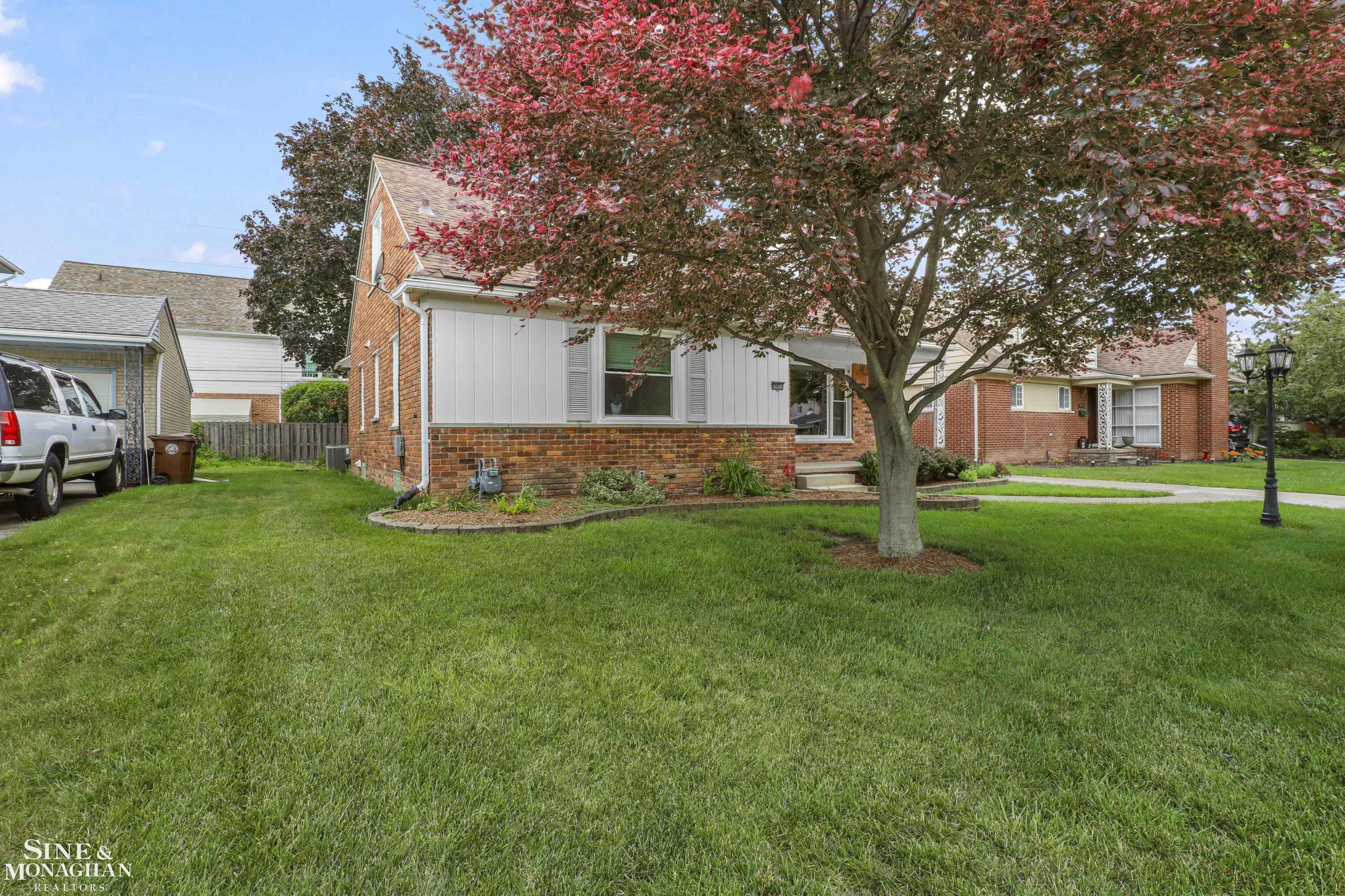 20631 Wedgewood Drive, Grosse Pointe Woods, MI 48236 — Photo 29