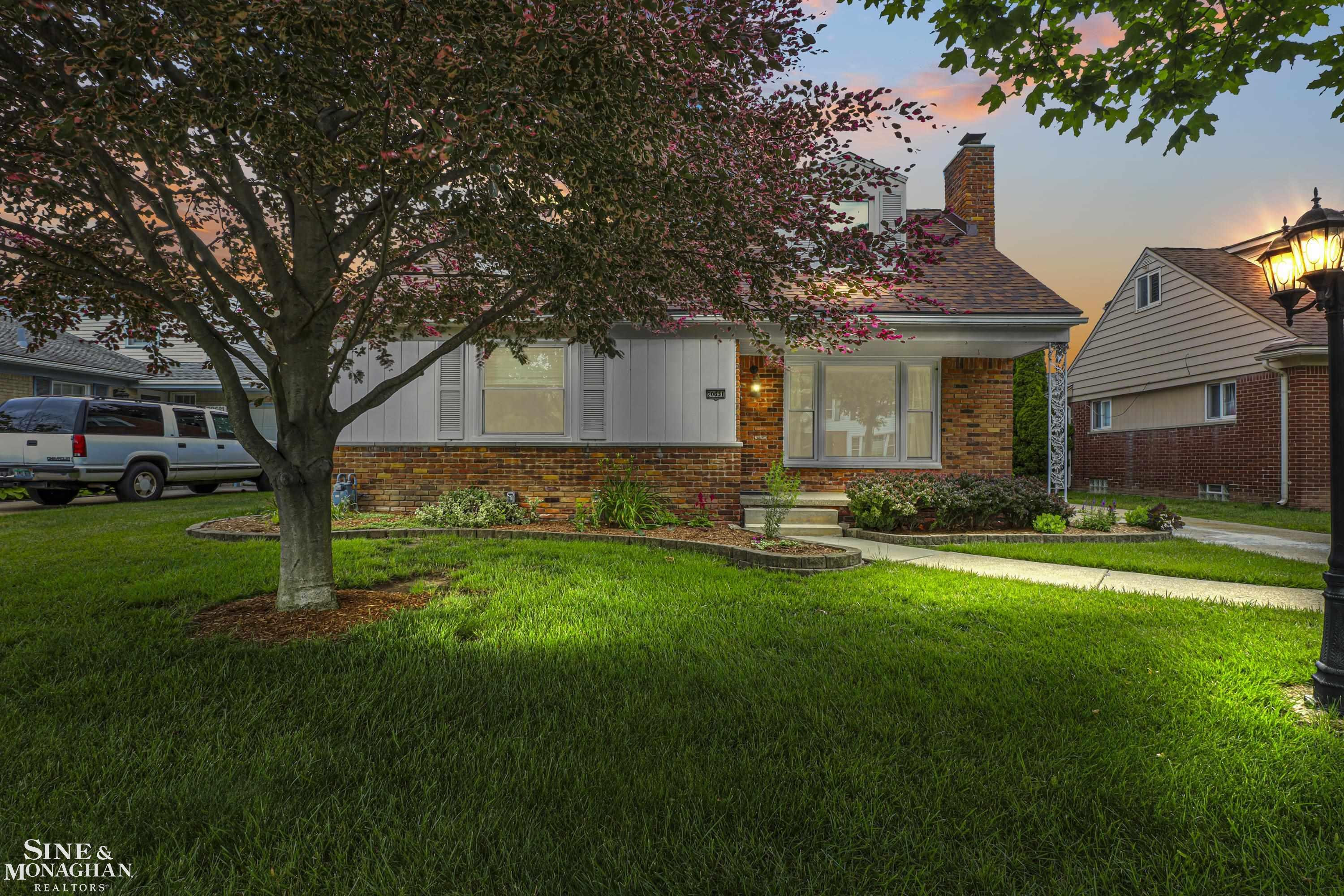 20631 Wedgewood Drive, Grosse Pointe Woods, MI 48236 — Photo 32