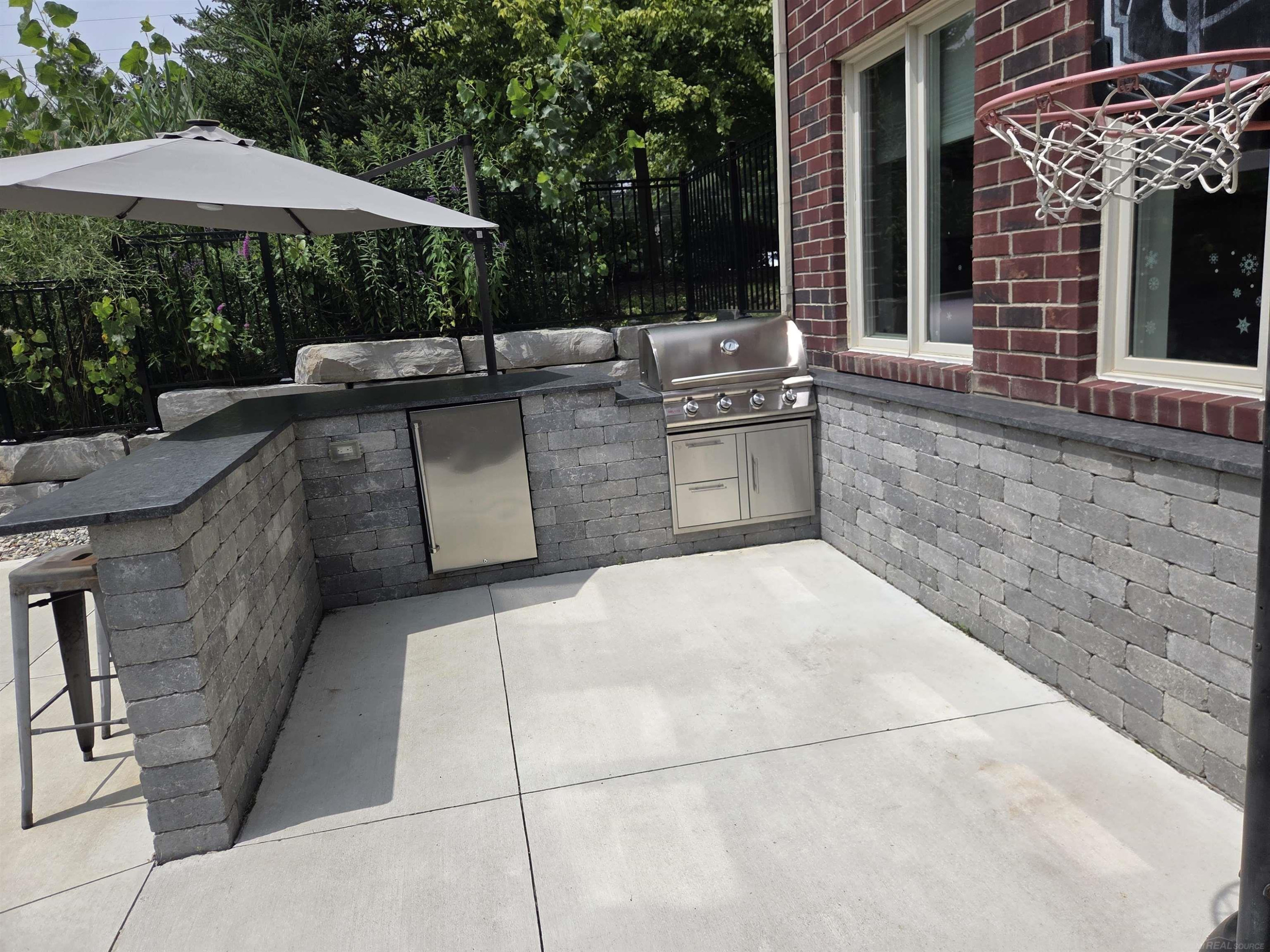 5960 SHADYDALE Drive, Shelby Twp, MI 48316 — Photo 8