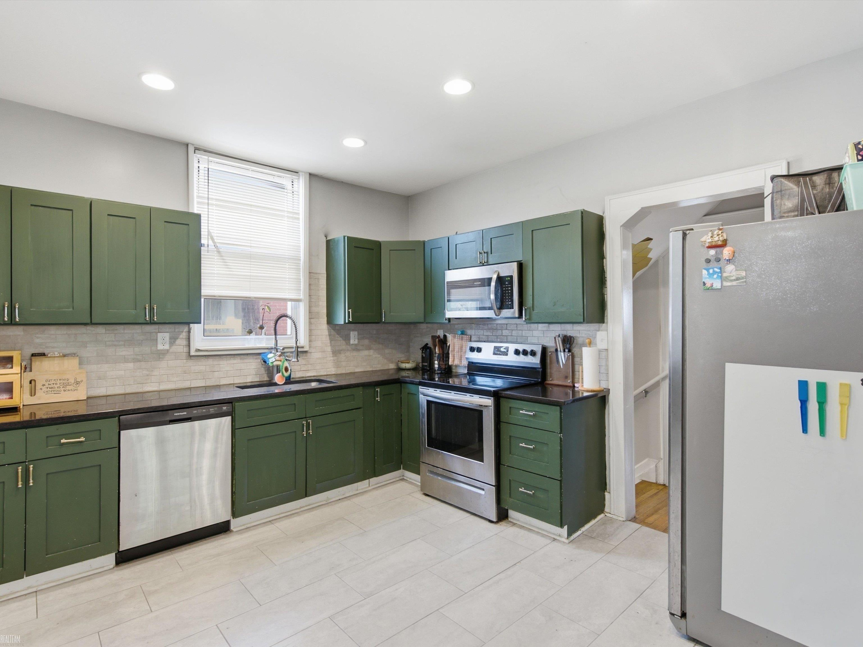 643 Chalmers Street - Photo 5