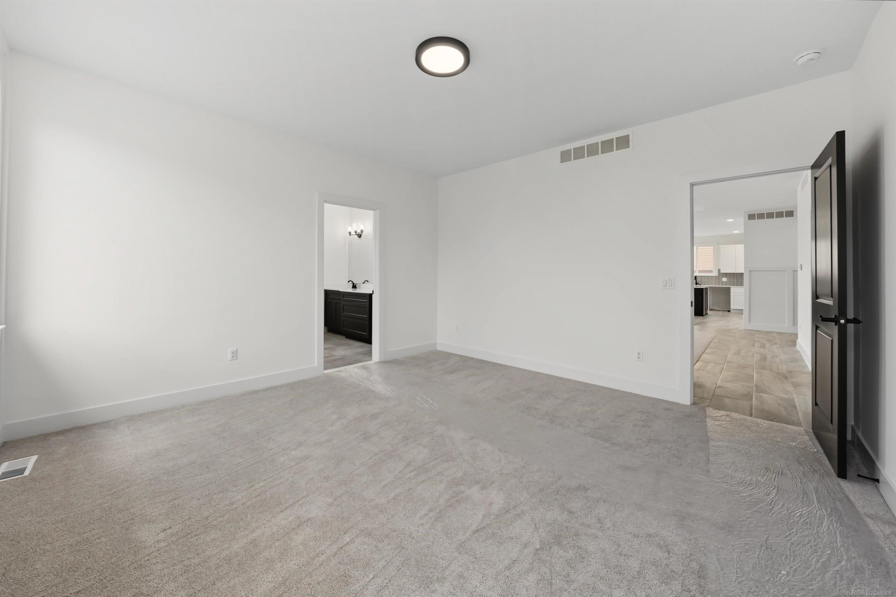 1073 Williamson Circle, Pontiac, MI 48340 — Photo 17