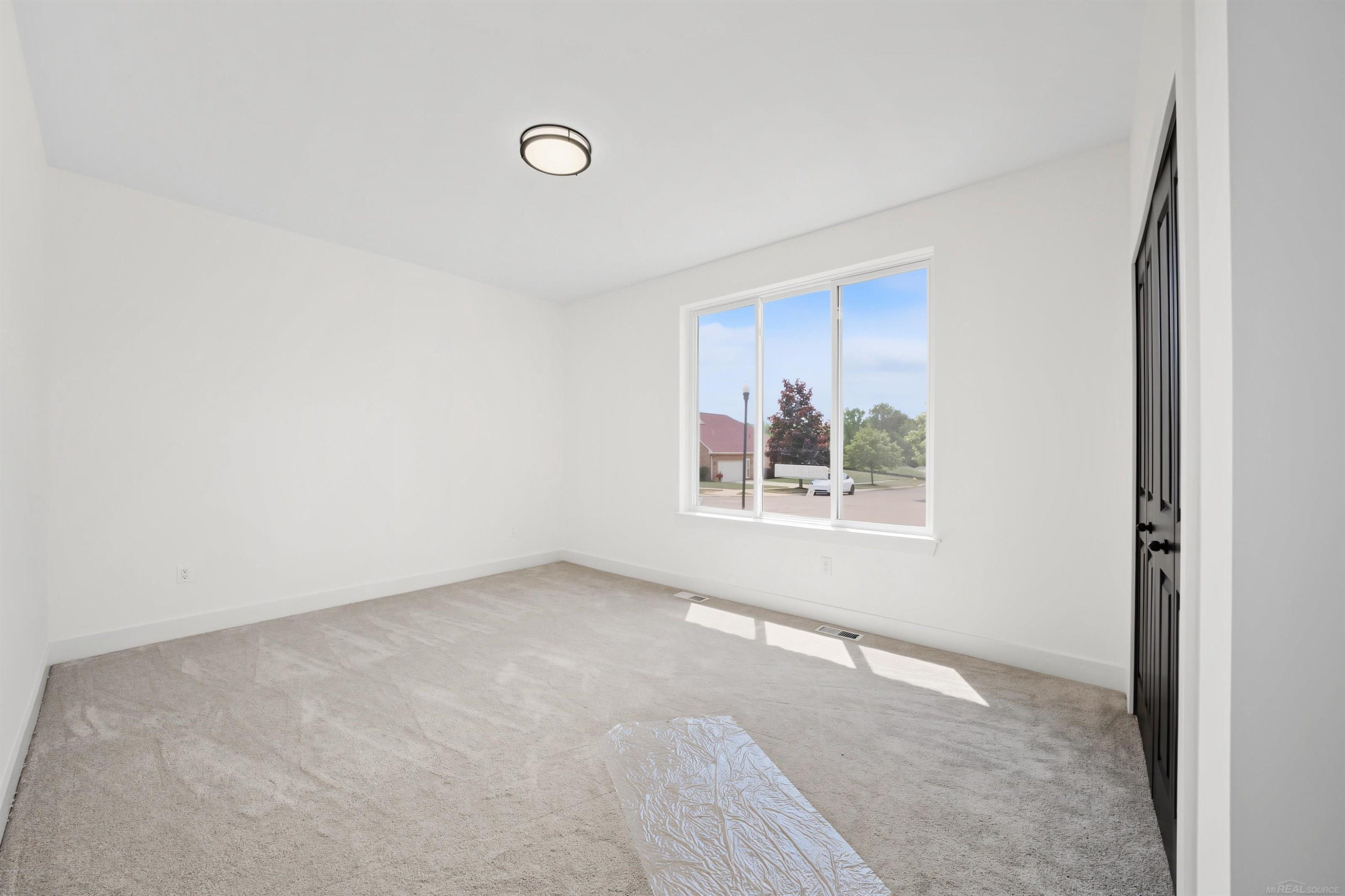 1073 Williamson Circle, Pontiac, MI 48340 — Photo 21