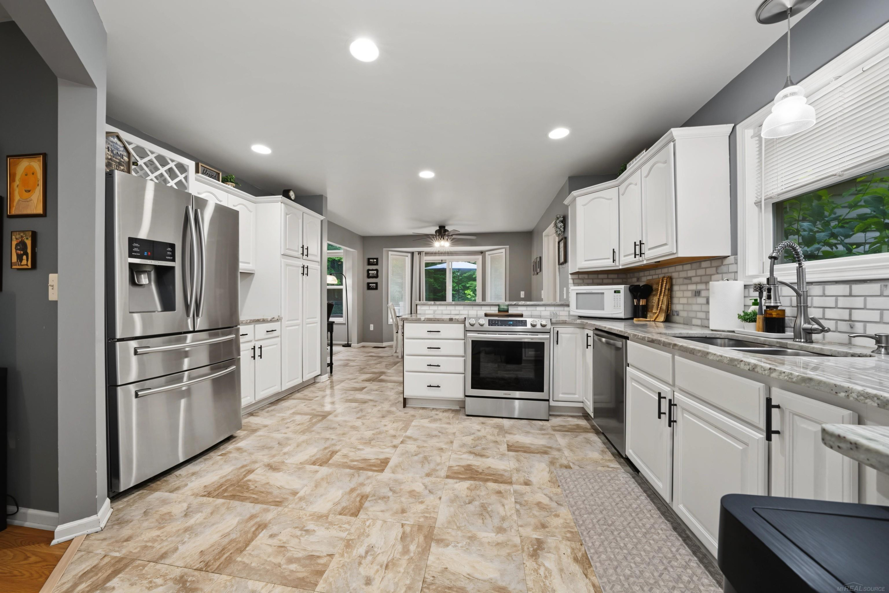 8501 Morrow Road, Algonac, MI 48001 — Photo 10