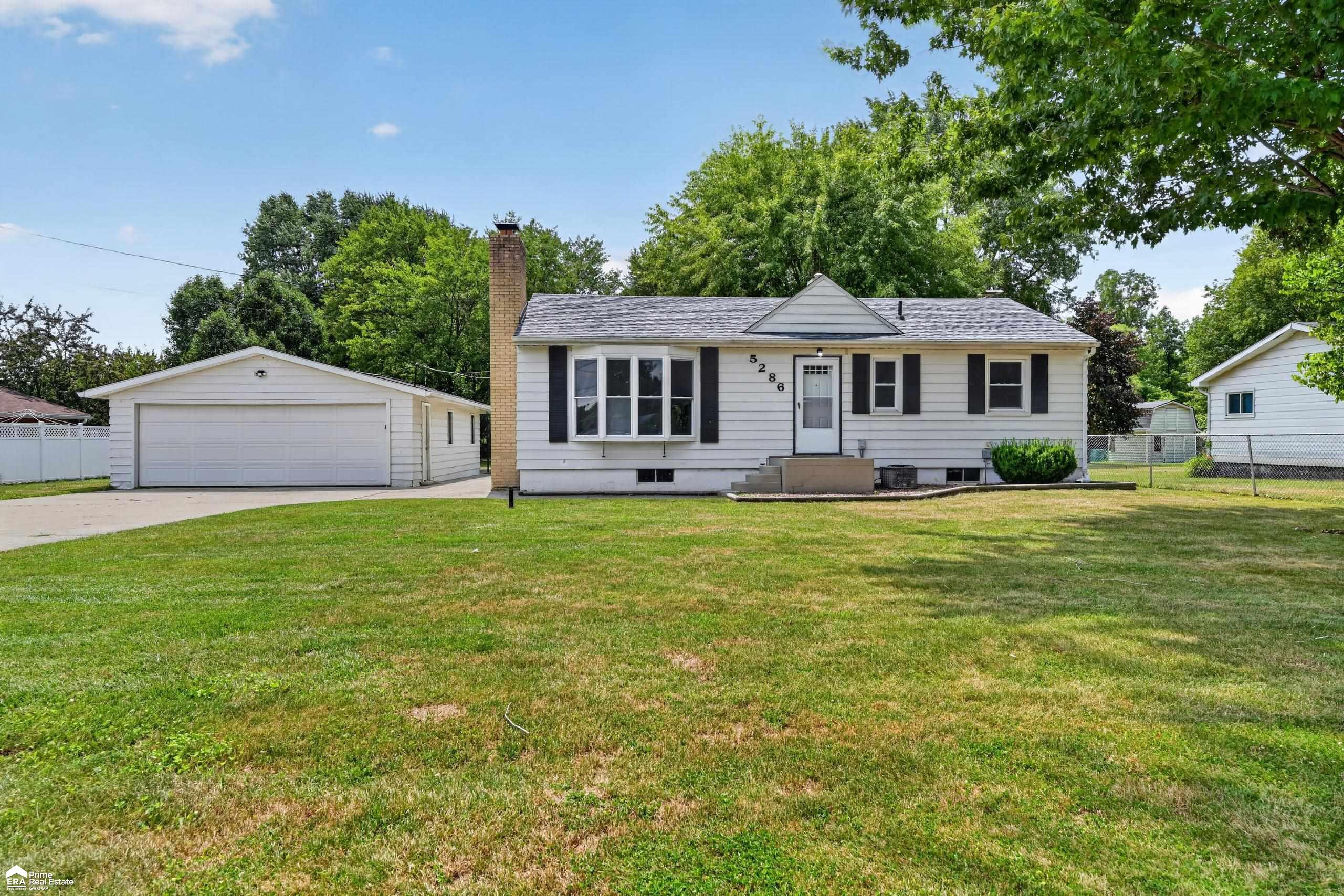 5286 Roberts Drive, Flint, MI 48506