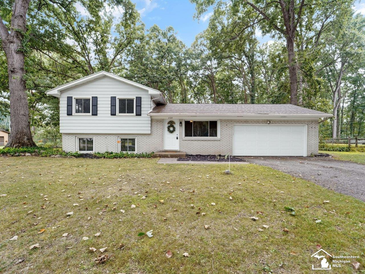 2389 Devonshire Street, Temperance, MI 48182