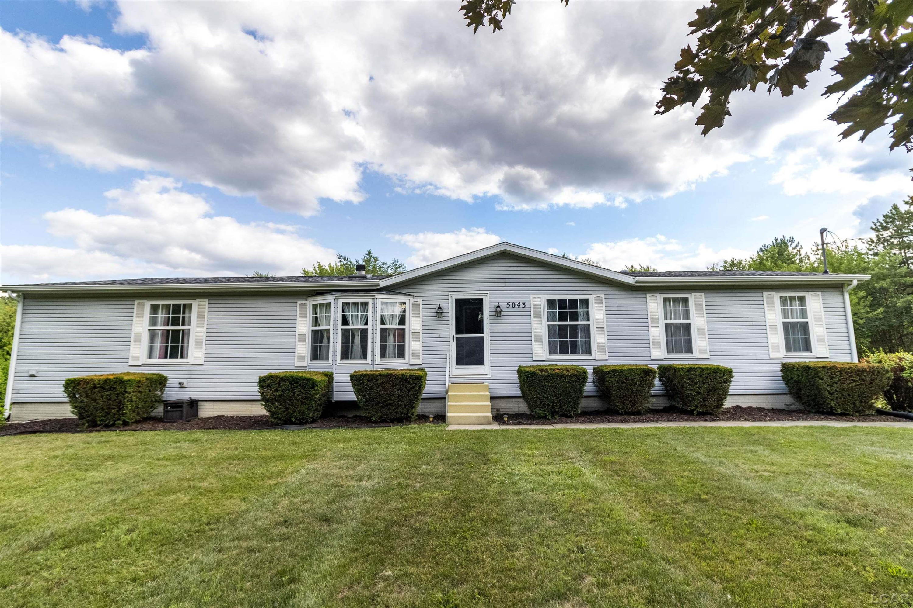 5043 N Adrian Highway, Adrian, MI 49221 — Photo 2