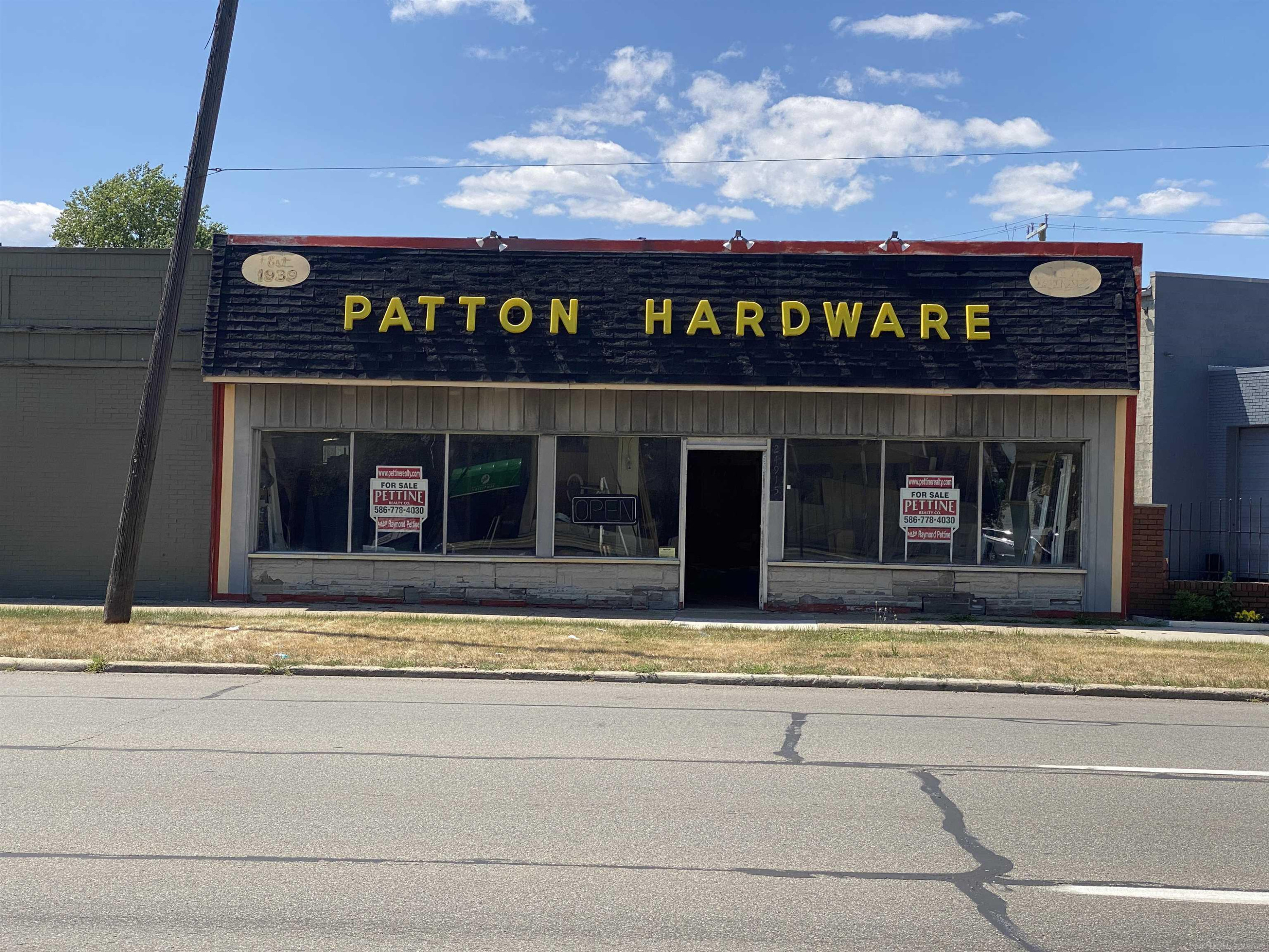 24915 Gratiot Avenue, Eastpointe, MI 48021