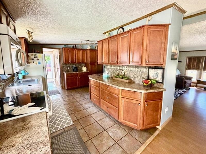 608 E Liberty Street, Chesaning, MI 48616 — Photo 13