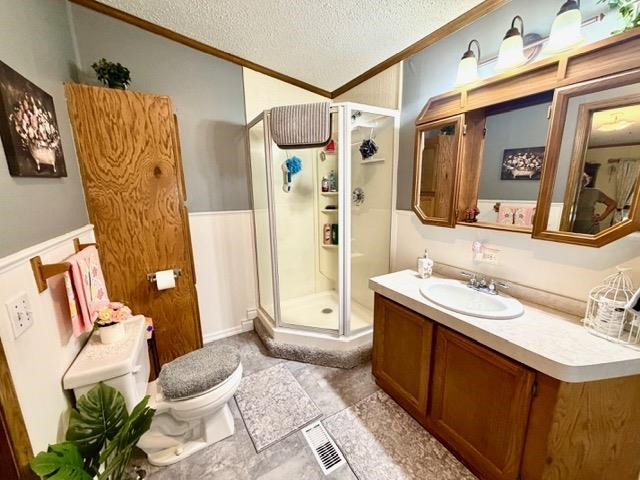 608 E Liberty Street, Chesaning, MI 48616 — Photo 18