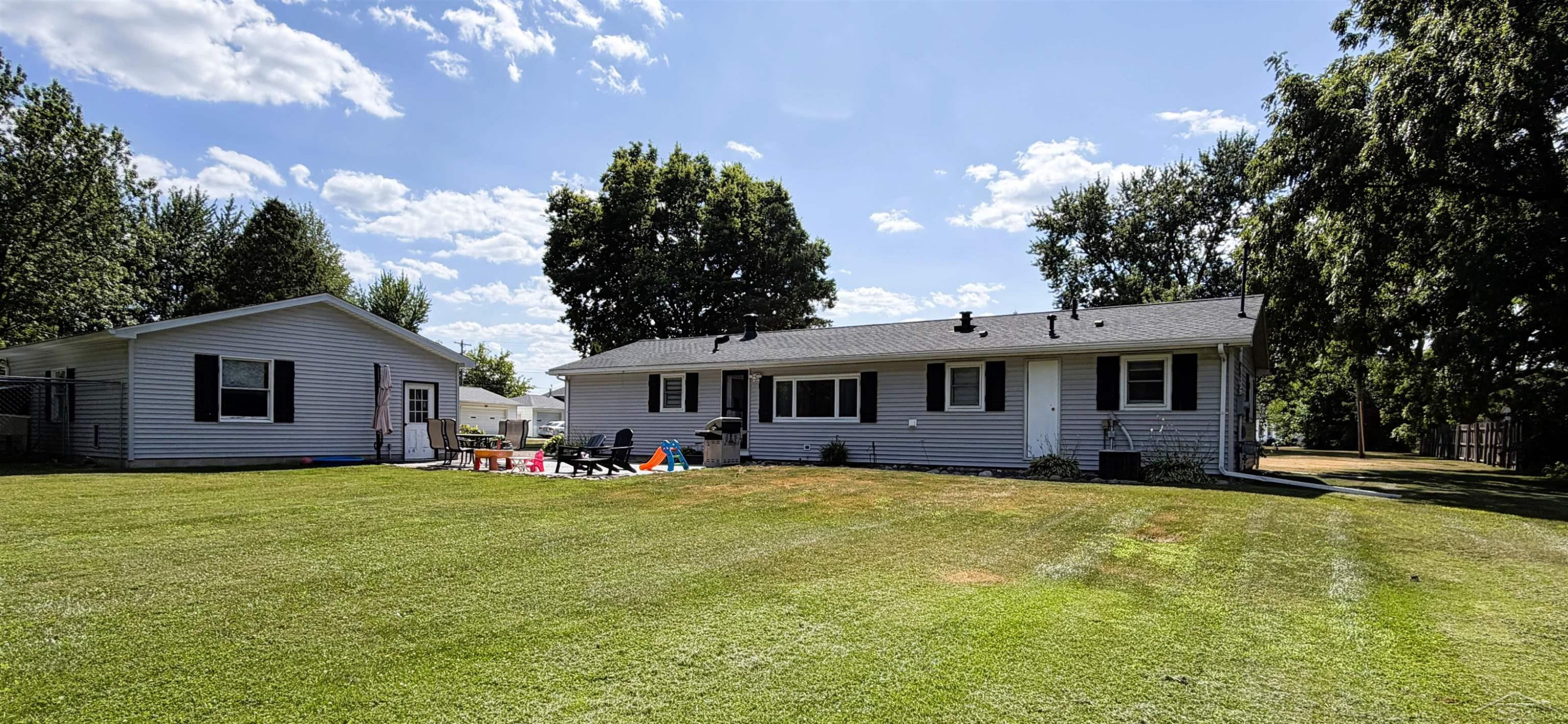 325 S Main Street, Chesaning, MI 48616 — Photo 4