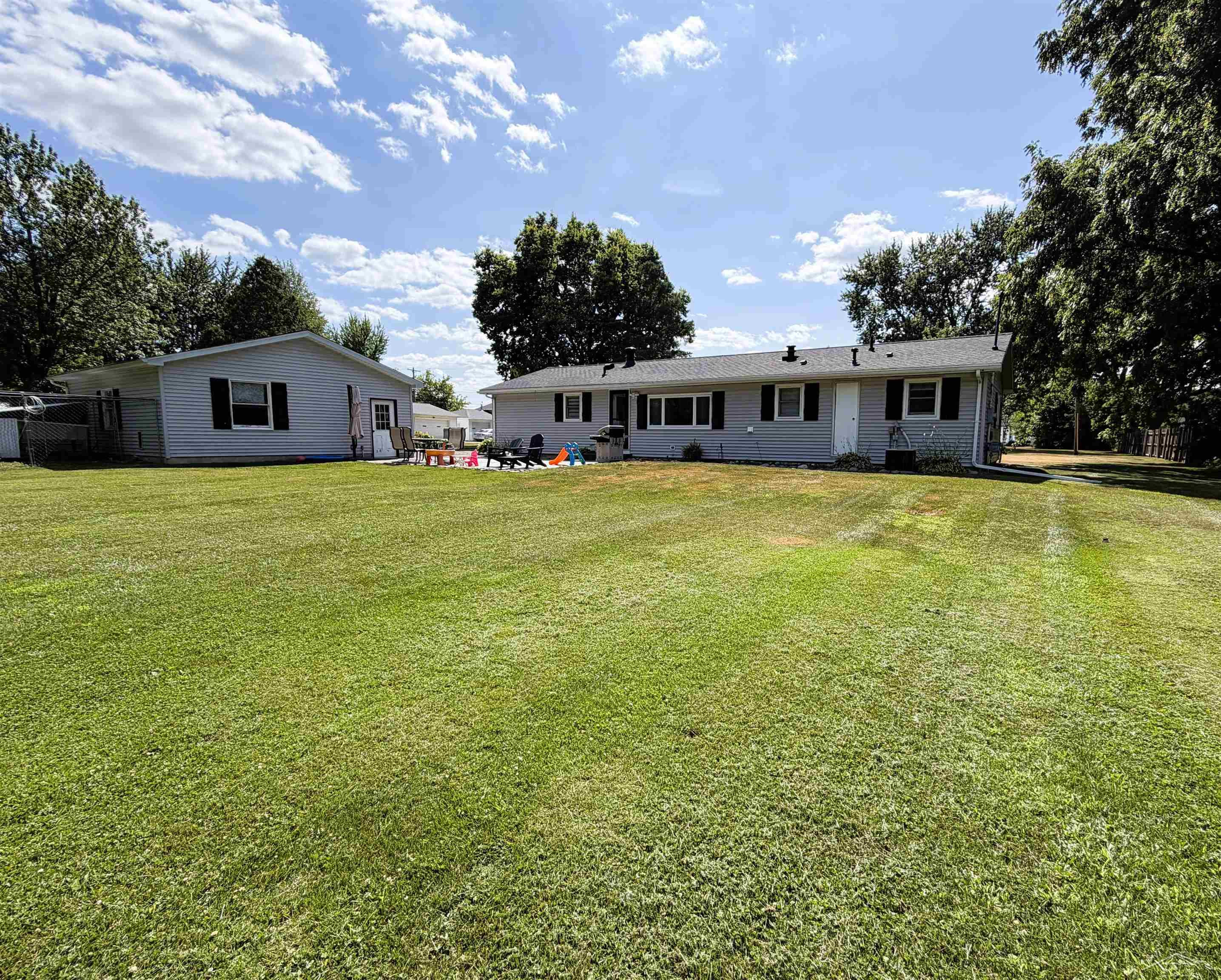325 S Main Street, Chesaning, MI 48616 — Photo 23