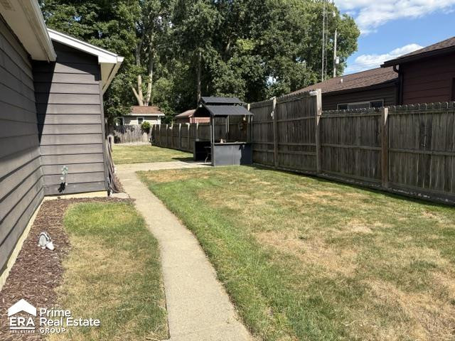 5521 Meadowcrest Drive, Flint, MI 48532 — Photo 9