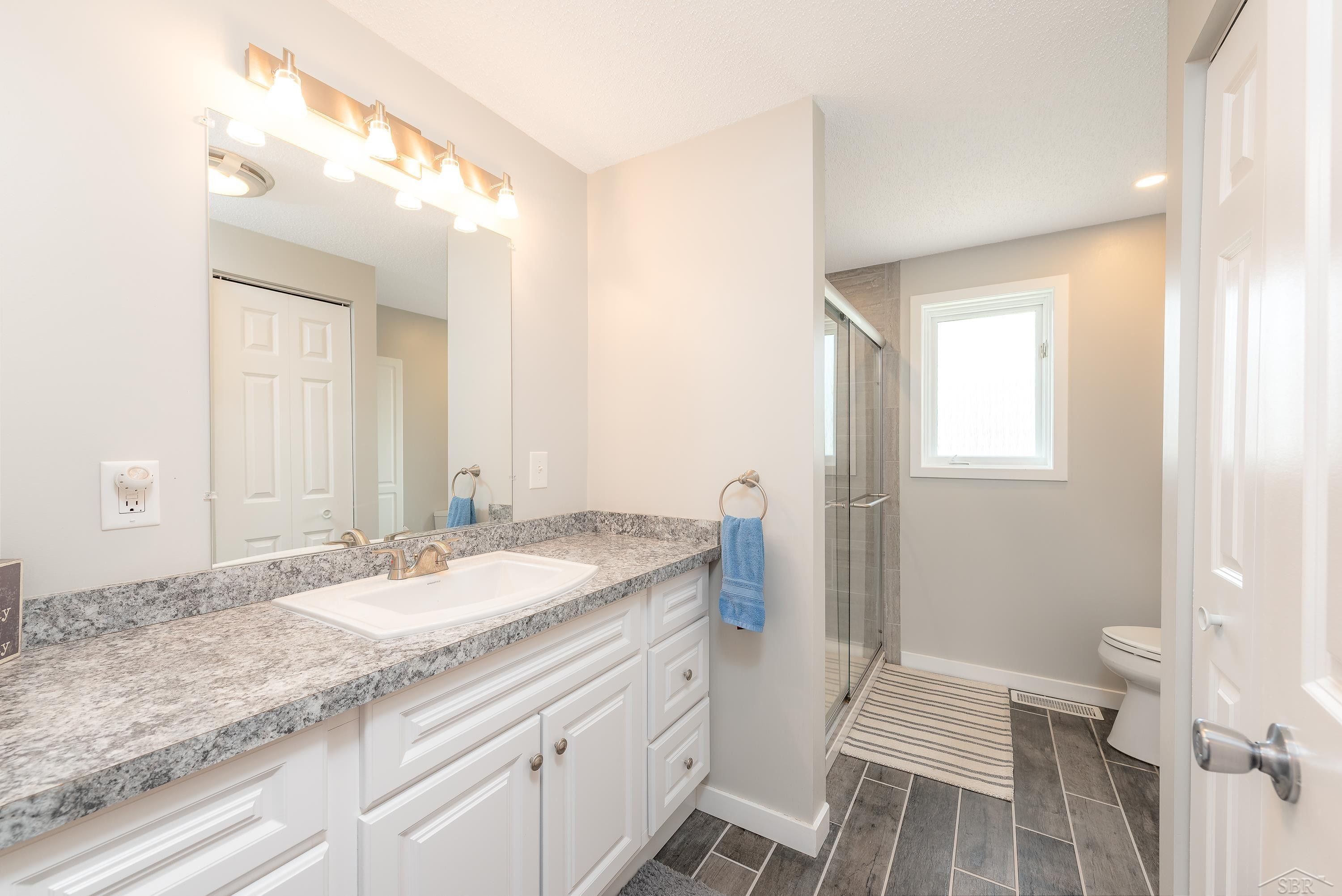118 Darley Avenue, Auburn, MI 48611 — Photo 17