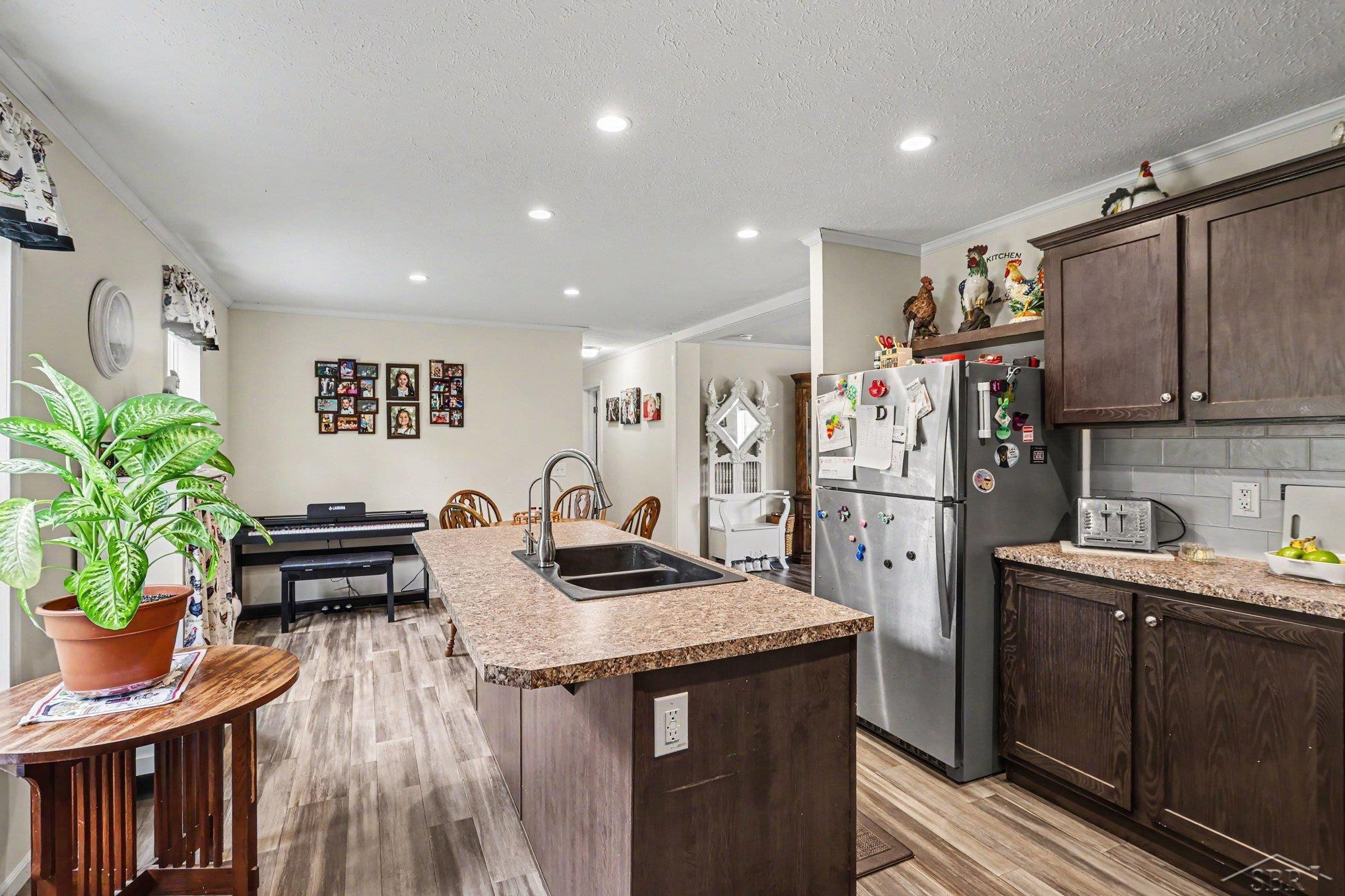 130 W Bradford Road, Midland, MI 48640 — Photo 3