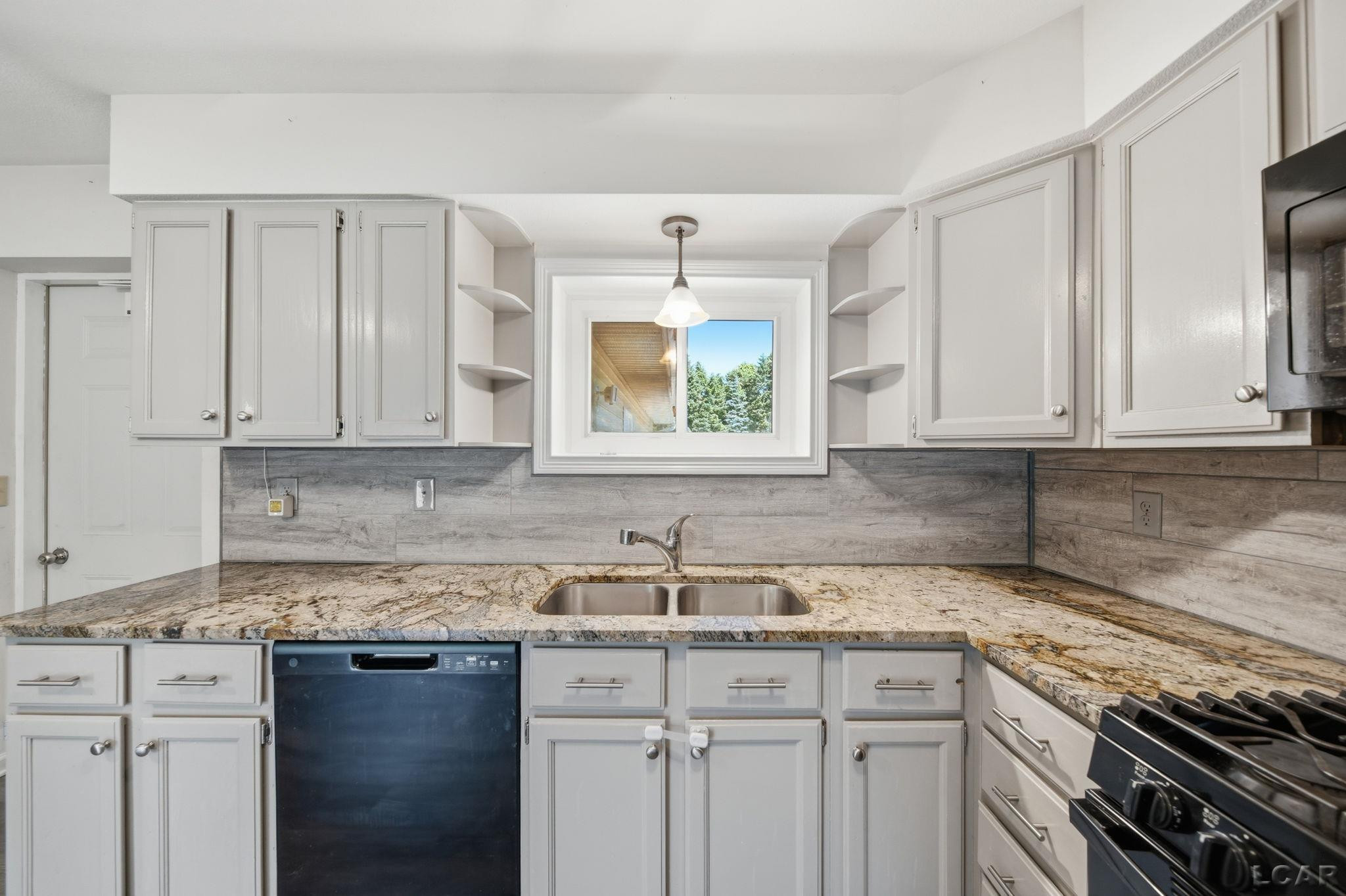 6573 Pawson Road, Onsted, MI 49265 — Photo 15