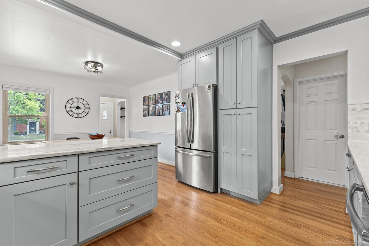 1521 Hampton Road, Grosse Pointe Woods, MI 48236 — Photo 9