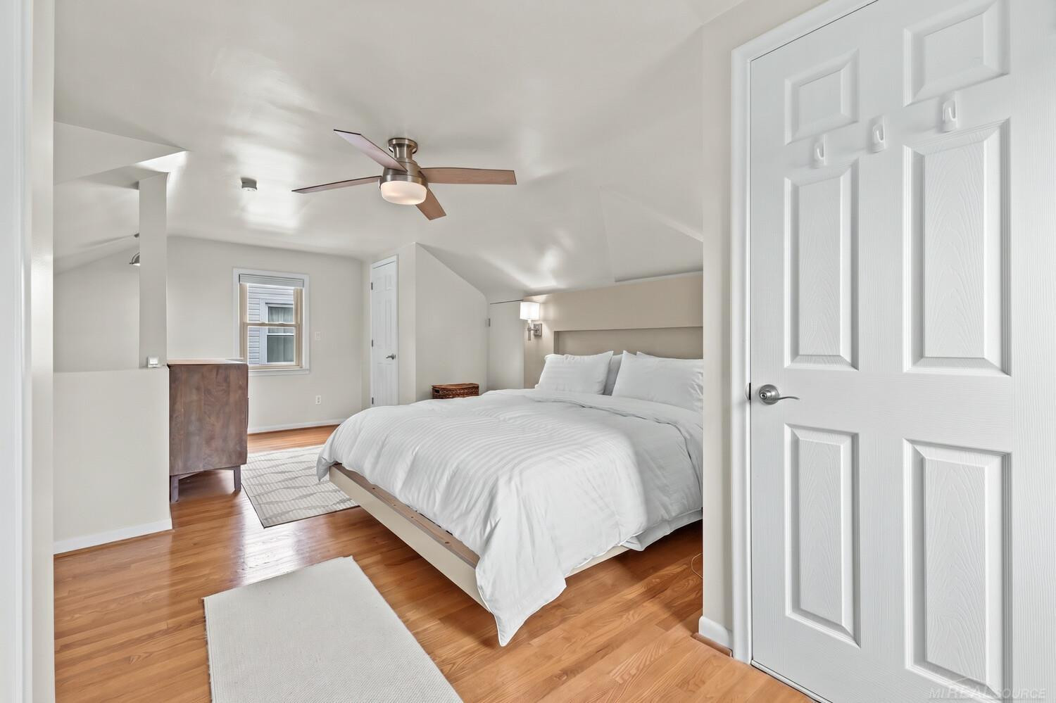 1521 Hampton Road, Grosse Pointe Woods, MI 48236 — Photo 16