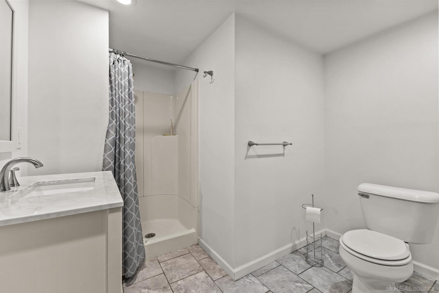 1521 Hampton Road, Grosse Pointe Woods, MI 48236 — Photo 26