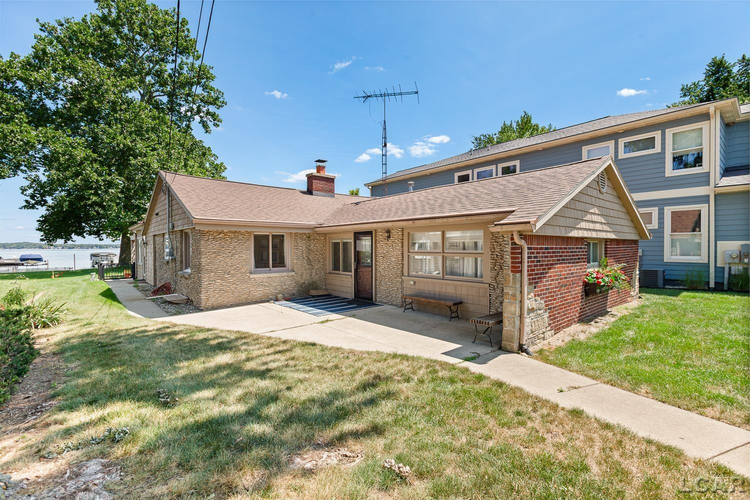 10140 Devils Lake Highway, Manitou Beach, MI 49253