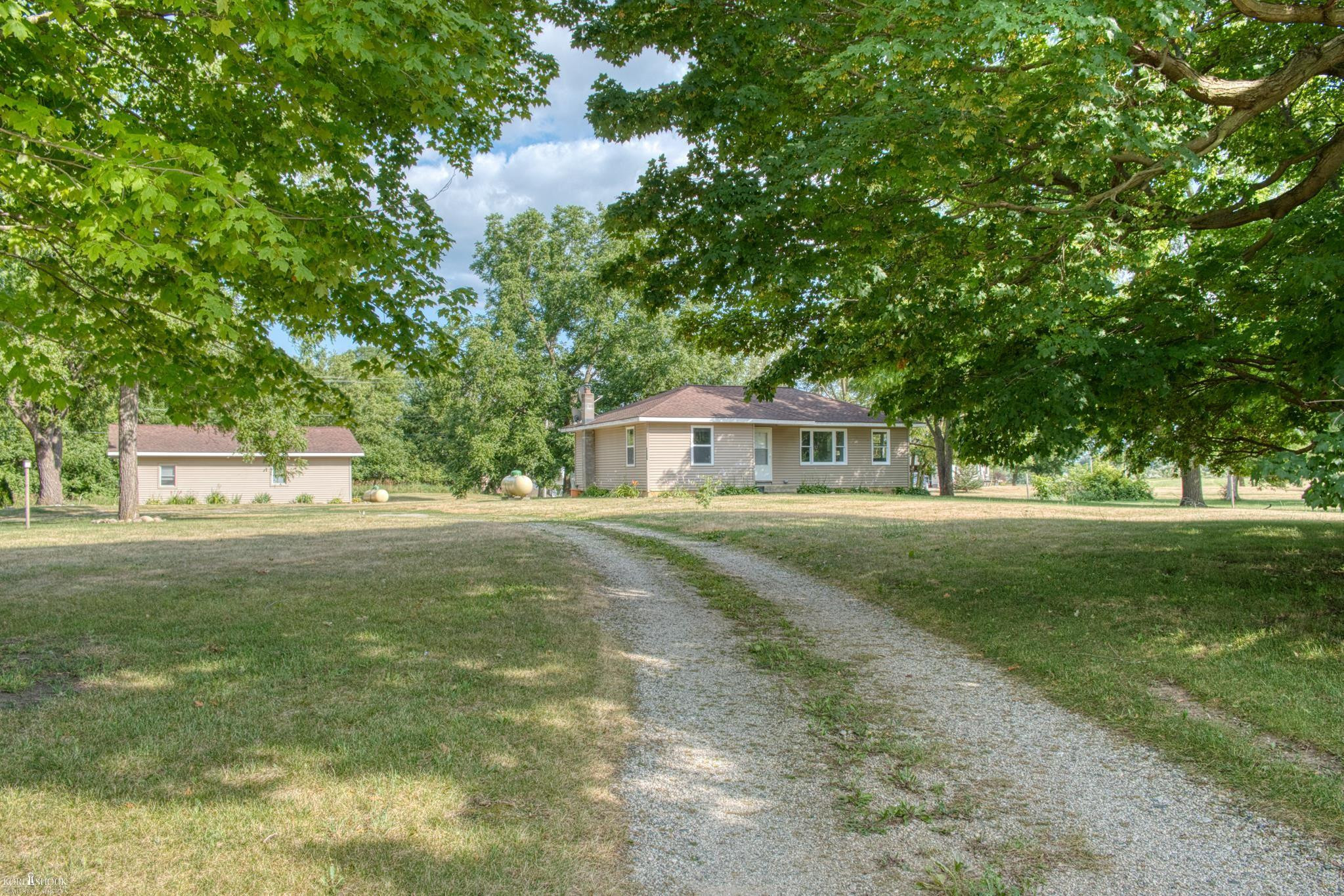 4802 Mill Road, 4802 1/2, Bancroft, MI 48414 — Photo 44