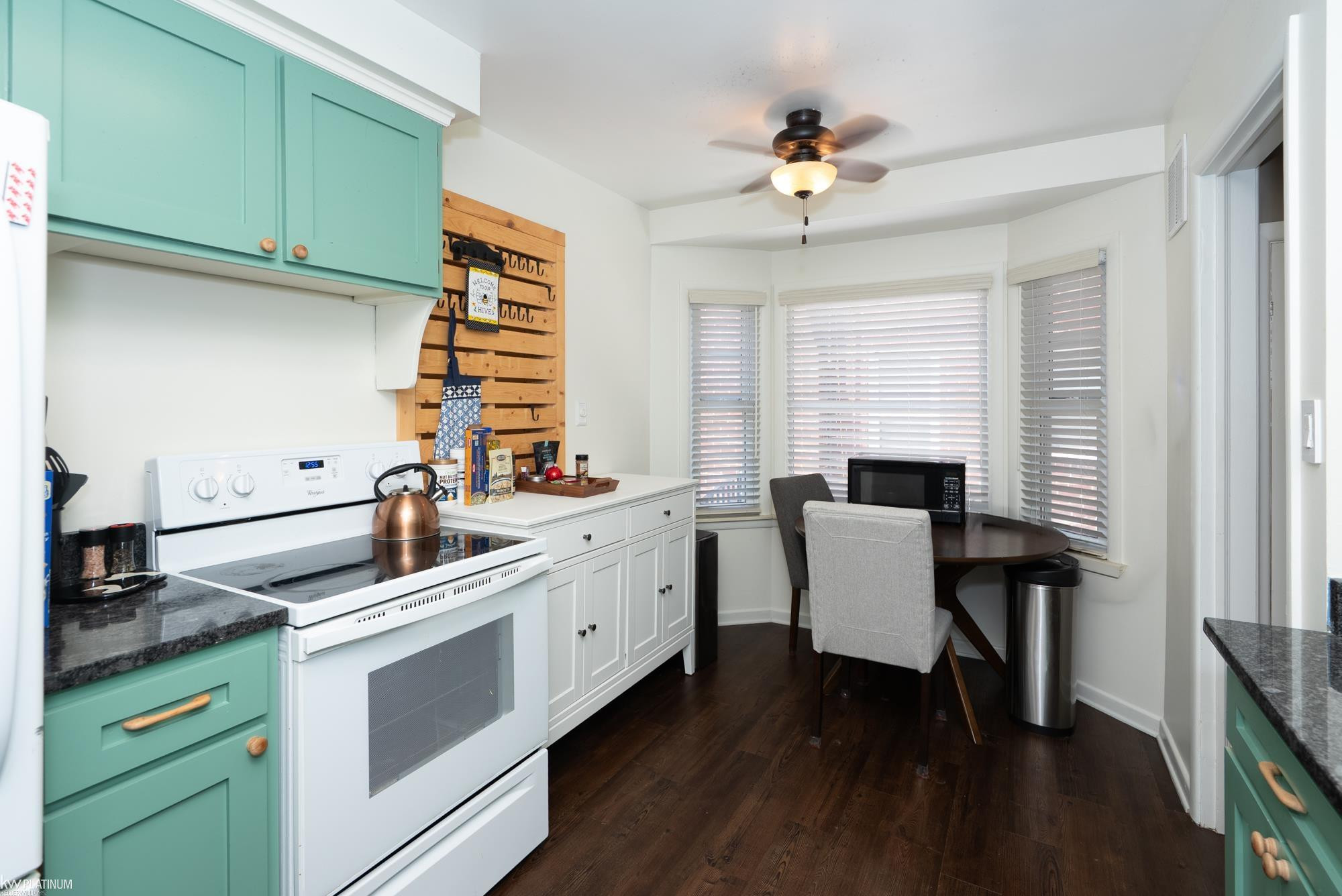 2118 Lennon Street, Grosse Pointe Woods, MI 48236 — Photo 13