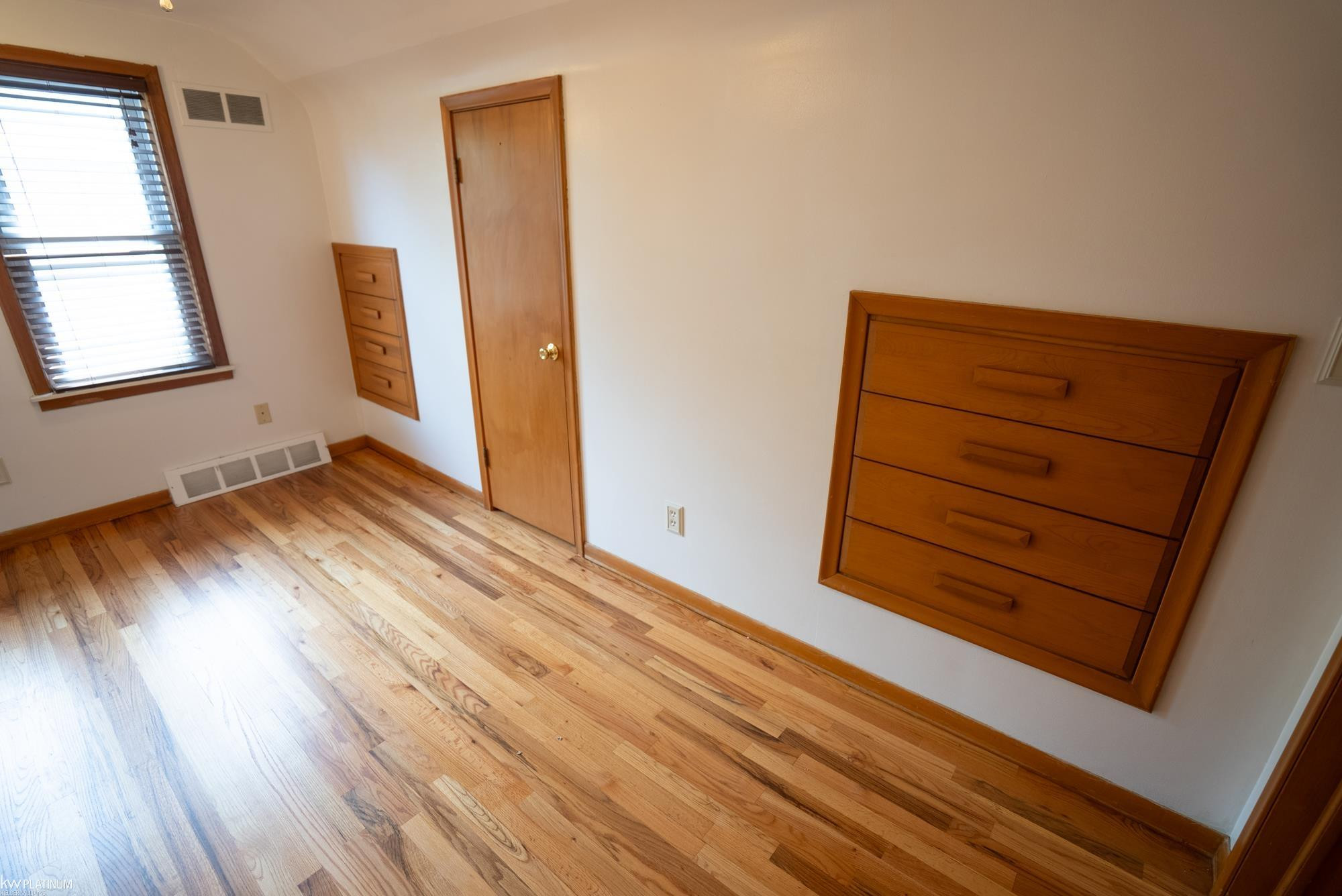 2118 Lennon Street, Grosse Pointe Woods, MI 48236 — Photo 26