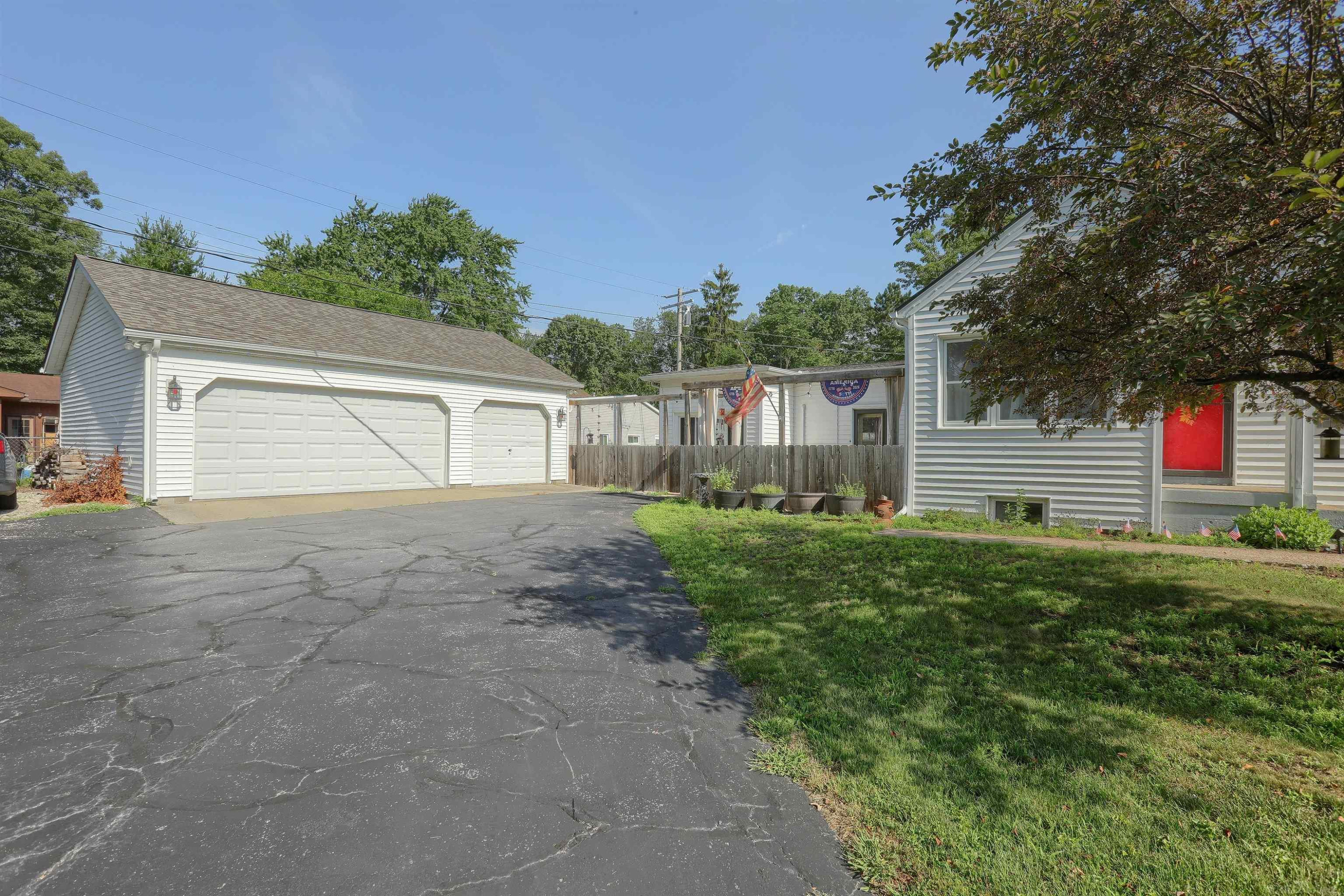 1945 Saint Clair Blvd Boulevard, Algonac, MI 48001 — Photo 2