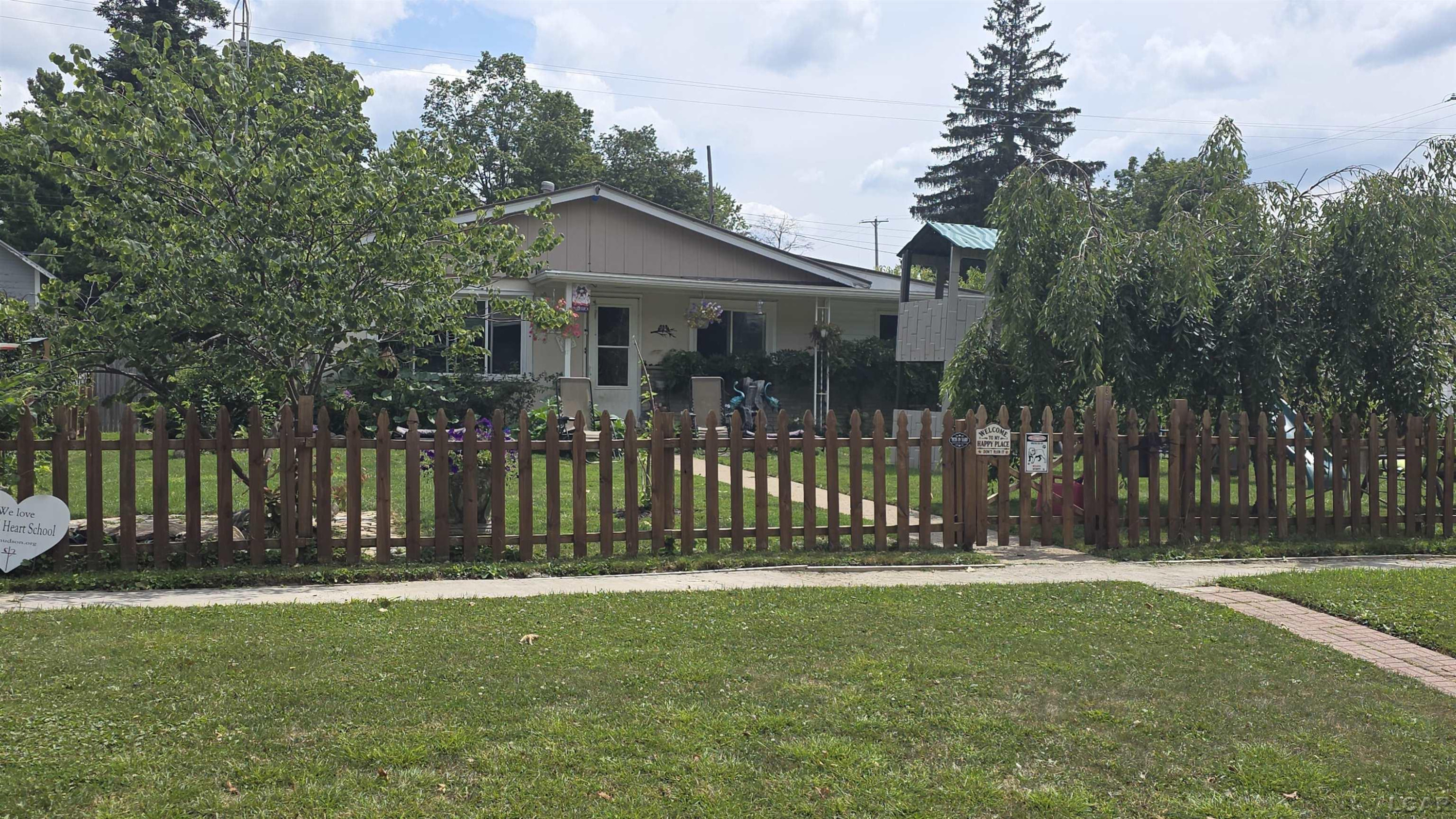 607 oak Street, Hudson, MI 49247 — Photo 2