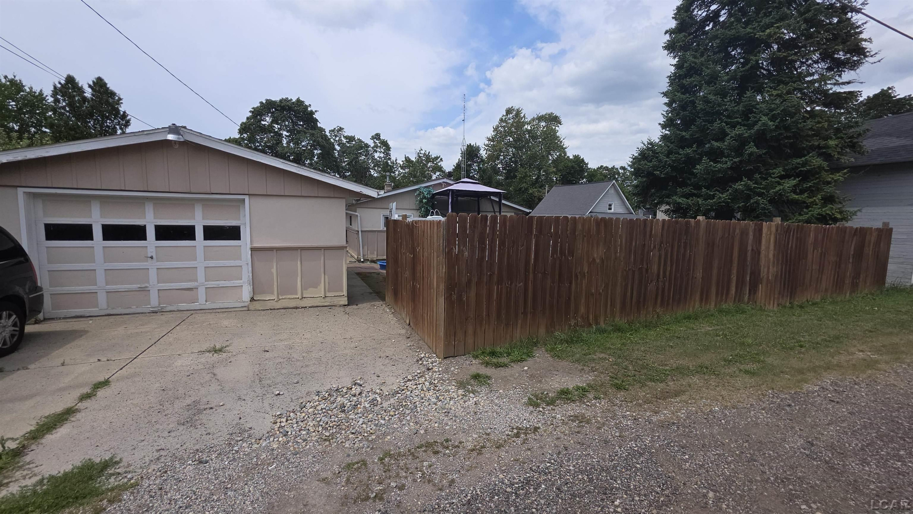 607 oak Street, Hudson, MI 49247 — Photo 15