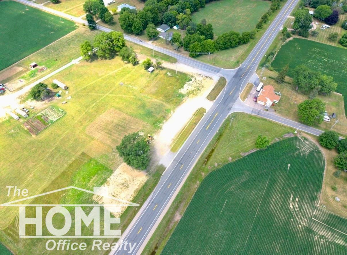 5997 N M 52 Highway, Owosso, MI 48867