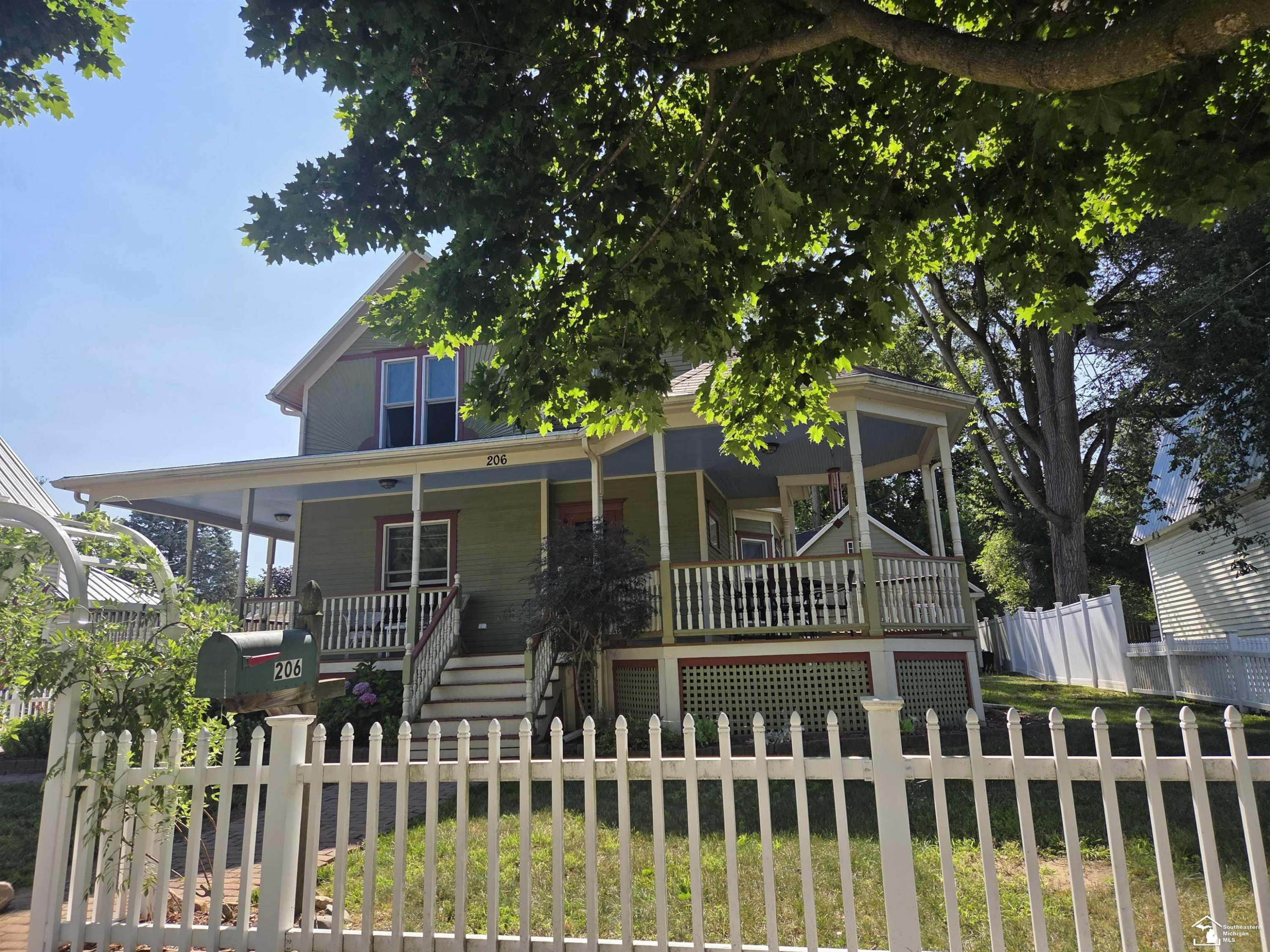 206 Jipson Street, Blissfield, MI 49228