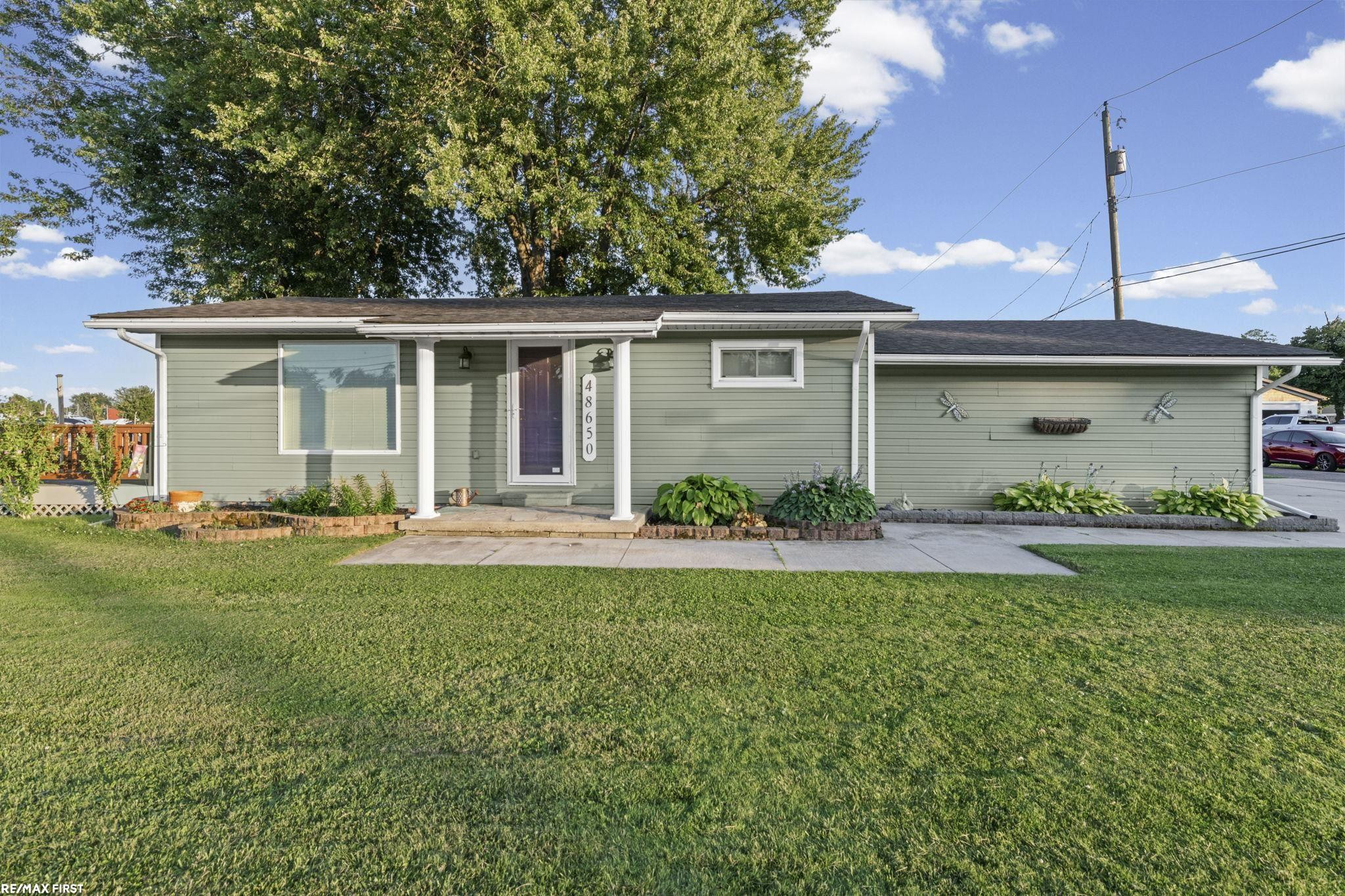 48650 Jefferson Avenue, New Baltimore, MI 48047