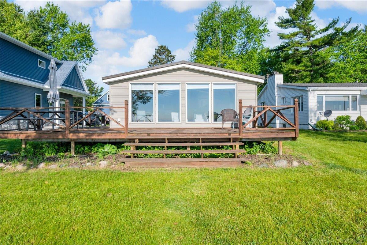 8723 Lakeshore Road, Lexington, MI 48450