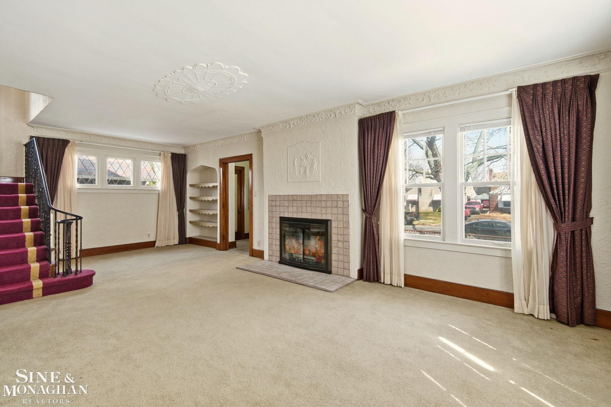 219 Lakewood Street - Photo 3