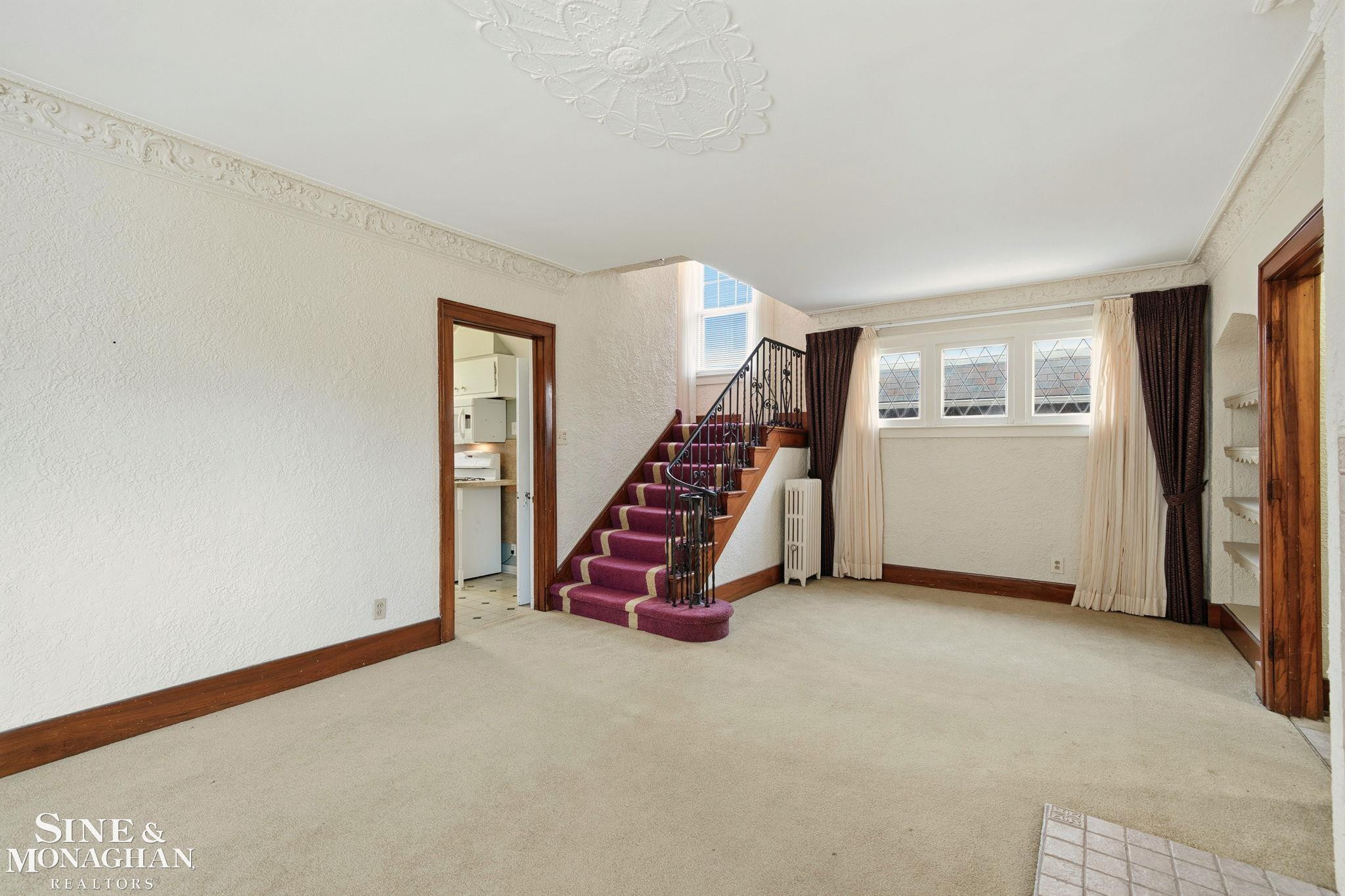219 Lakewood Street - Photo 4