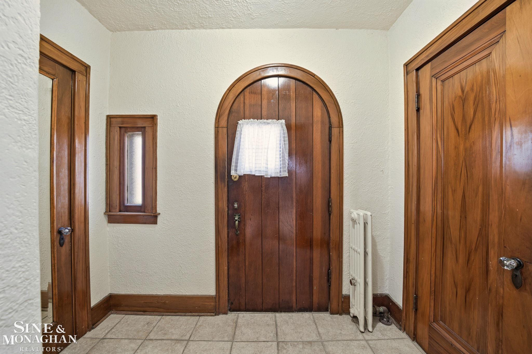 219 Lakewood Street - Photo 5