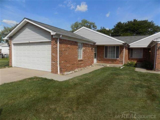 19121 Waldorf Street, Roseville, MI 48066