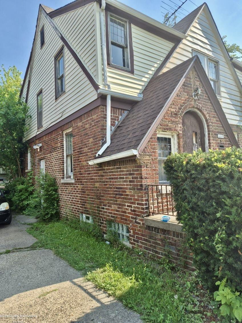 14045 Edmore Drive - Photo 2