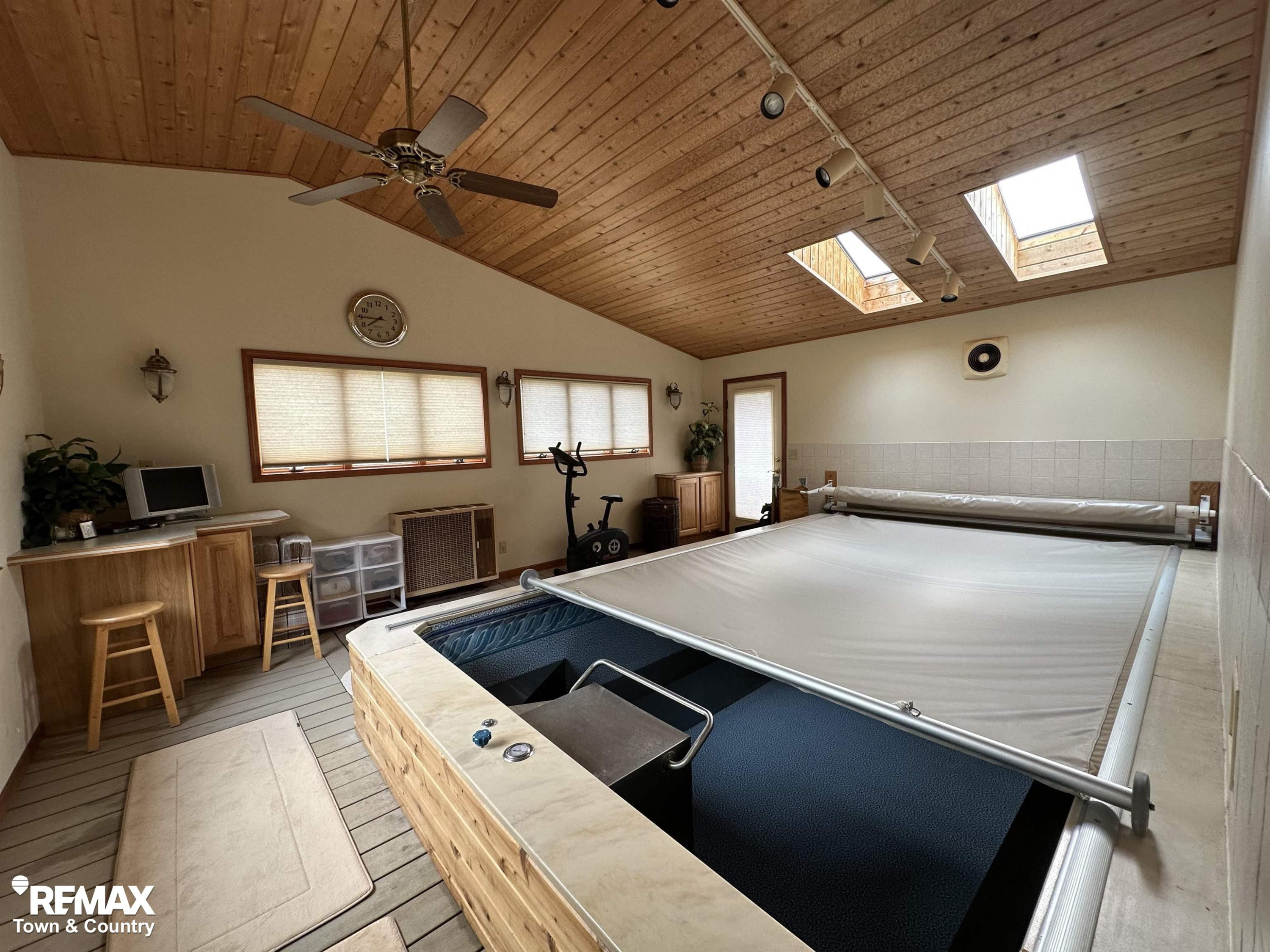 1070 N Morrish Road, Flint, MI 48532 — Photo 23