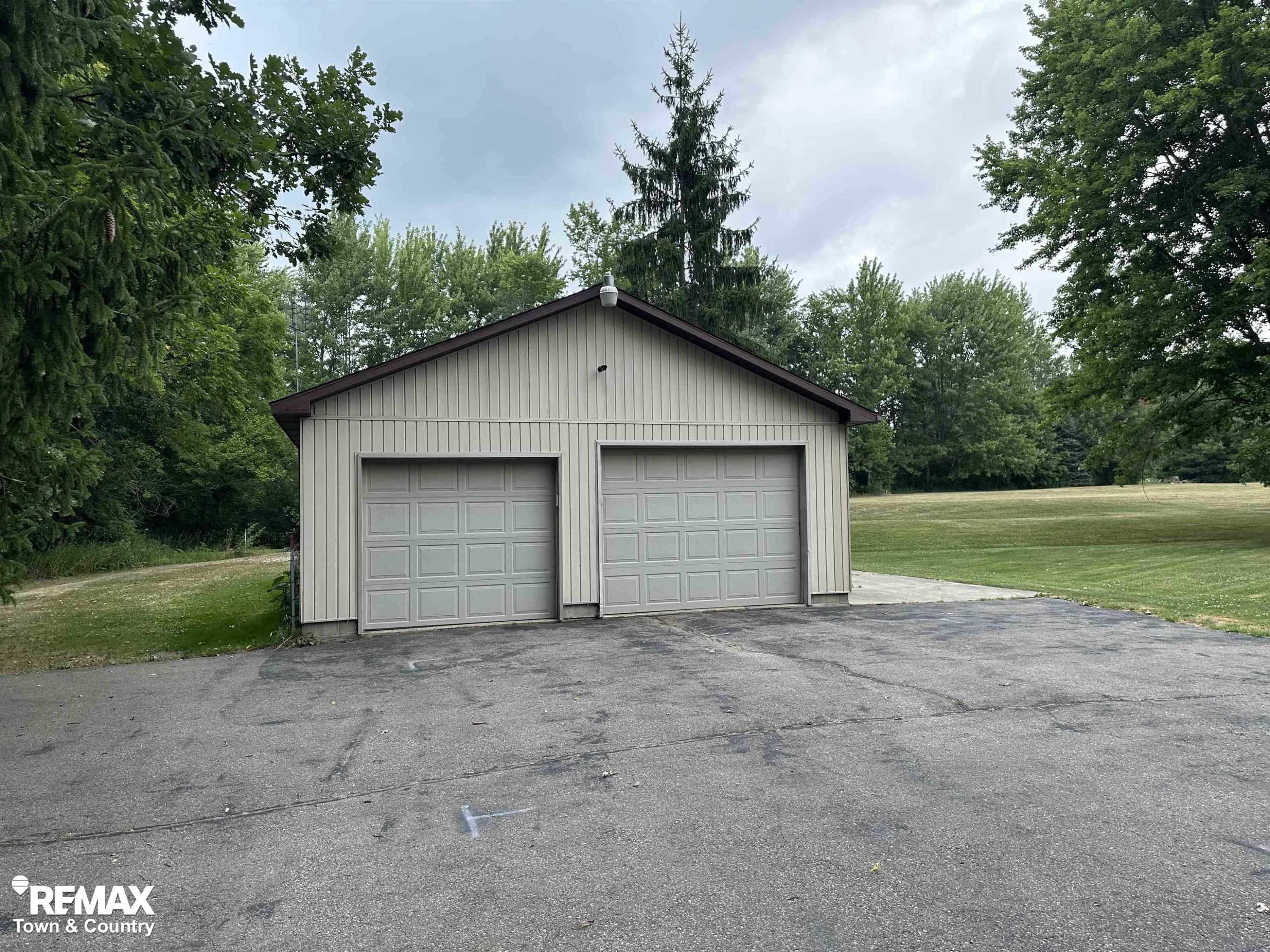 1070 N Morrish Road, Flint, MI 48532 — Photo 40