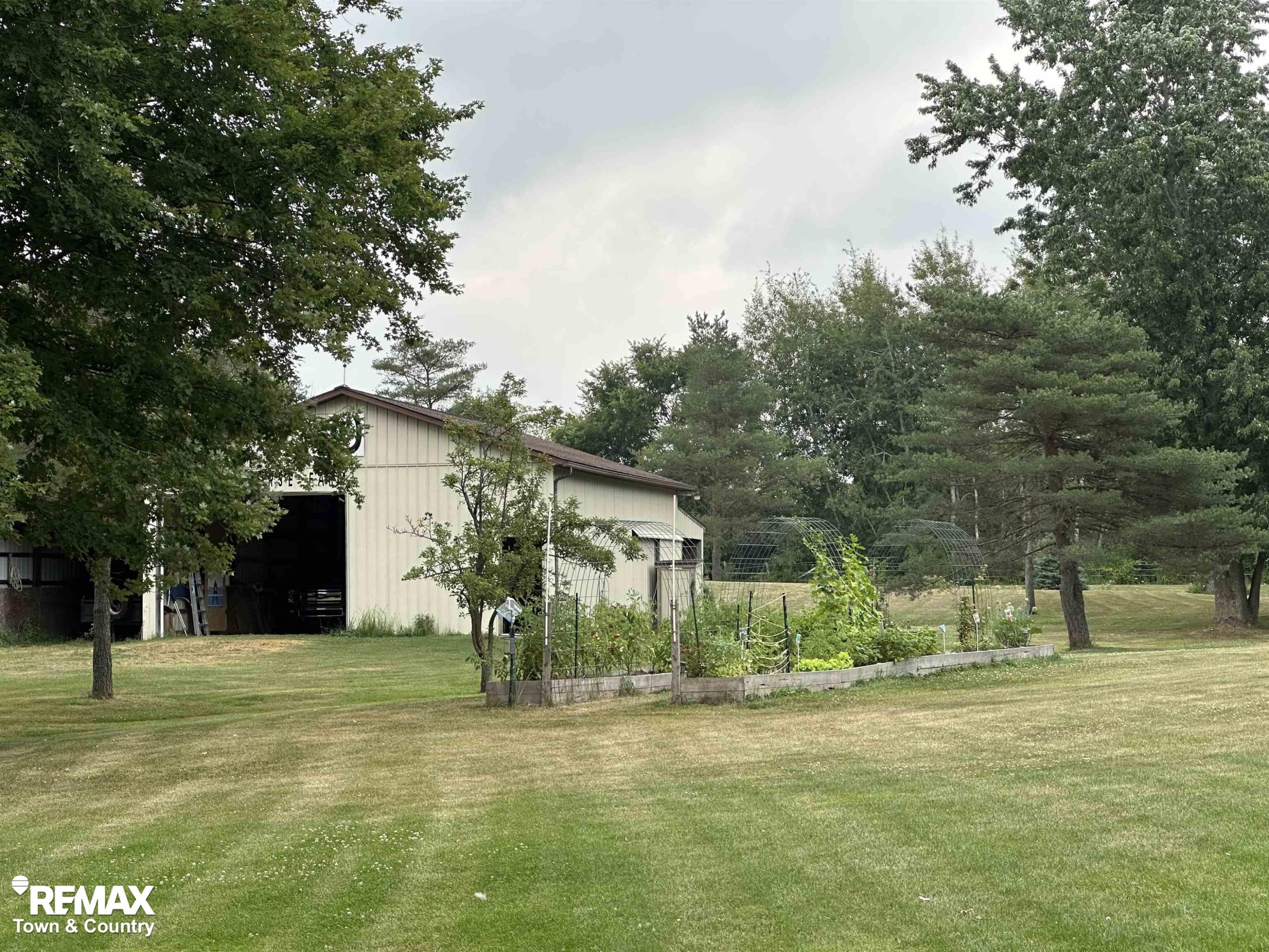 1070 N Morrish Road, Flint, MI 48532 — Photo 41