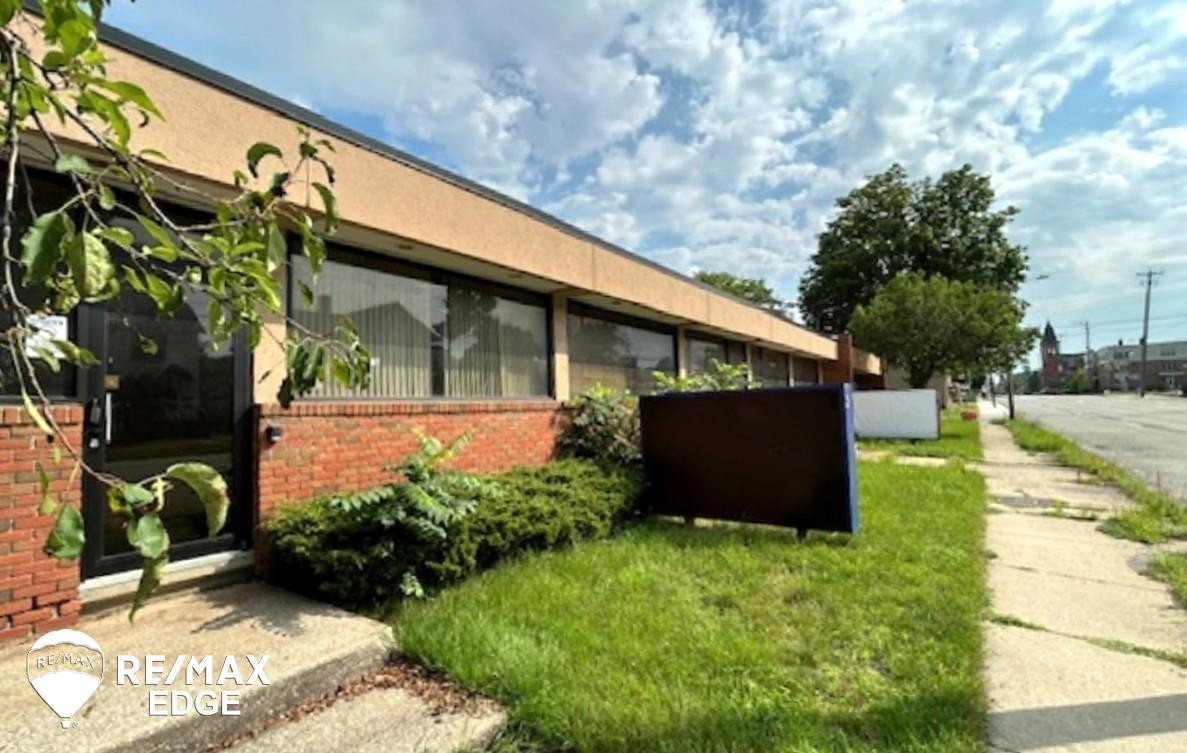 500 W Court Street, Flint, MI 48503