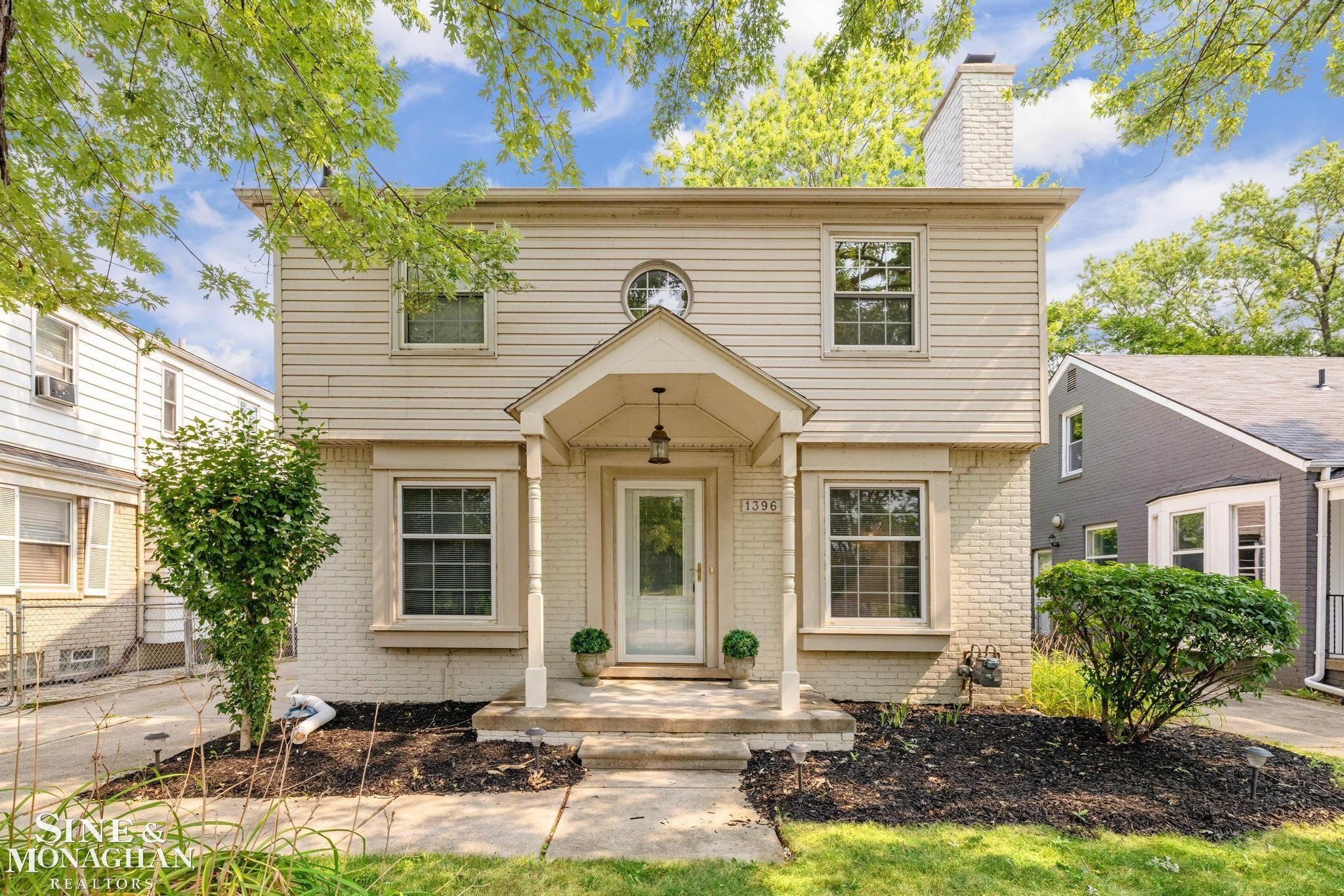 1396 Vernier Road, Grosse Pointe Woods, MI 48236